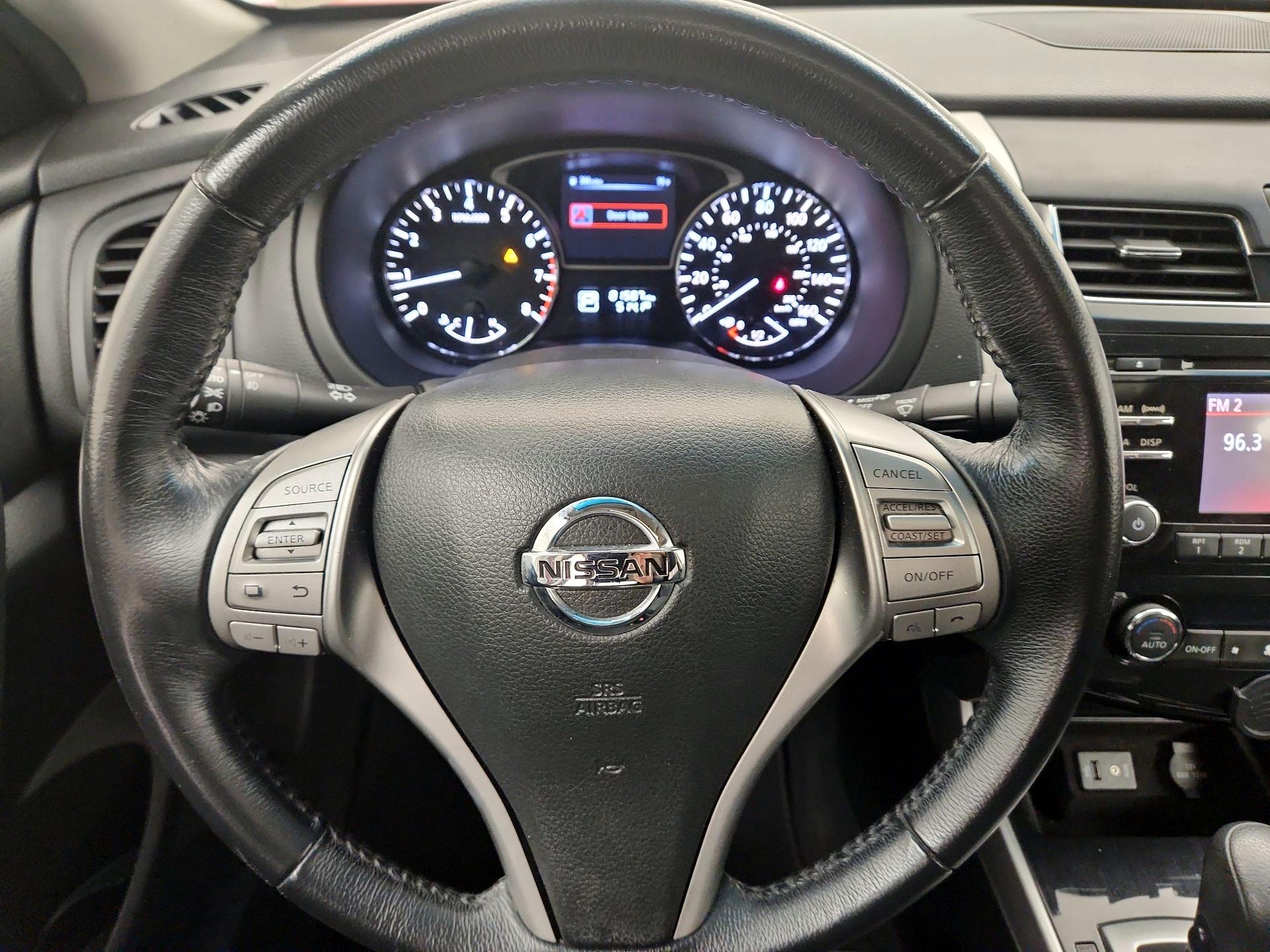 Thumbnail: 2014 Nissan Altima - 10
