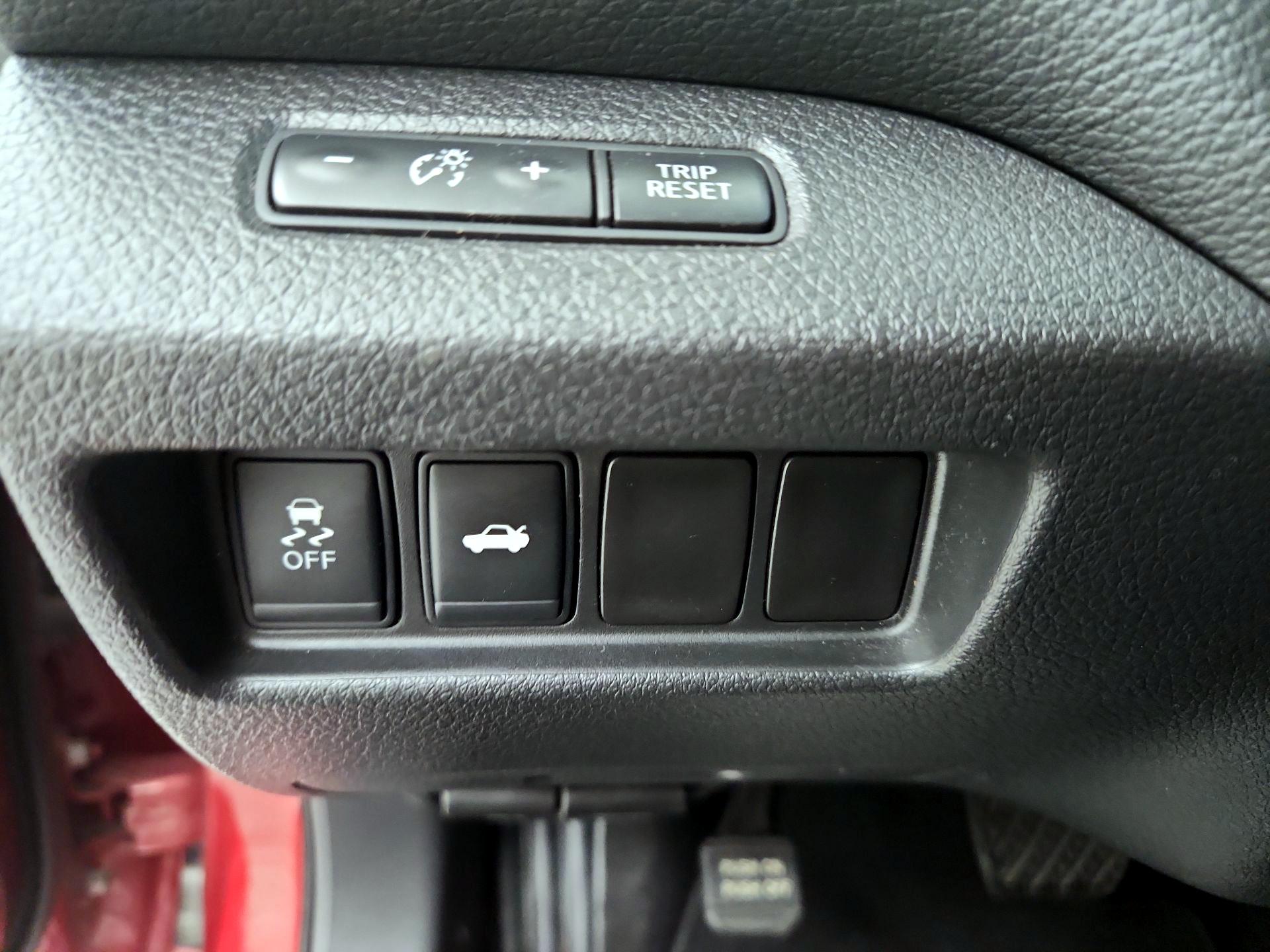Thumbnail: 2014 Nissan Altima - 13