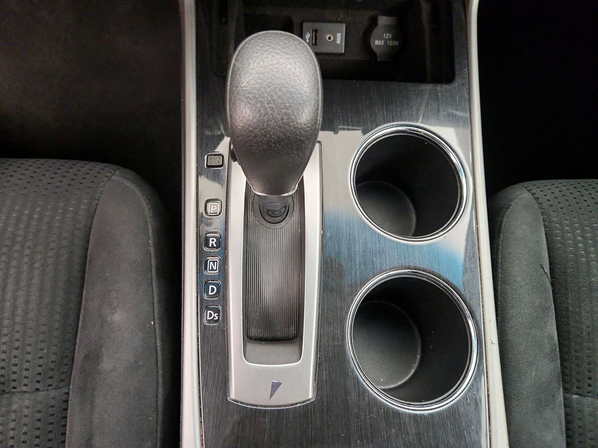 Thumbnail: 2014 Nissan Altima - 17