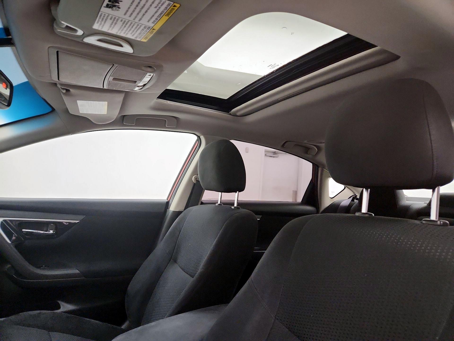 Thumbnail: 2014 Nissan Altima - 19