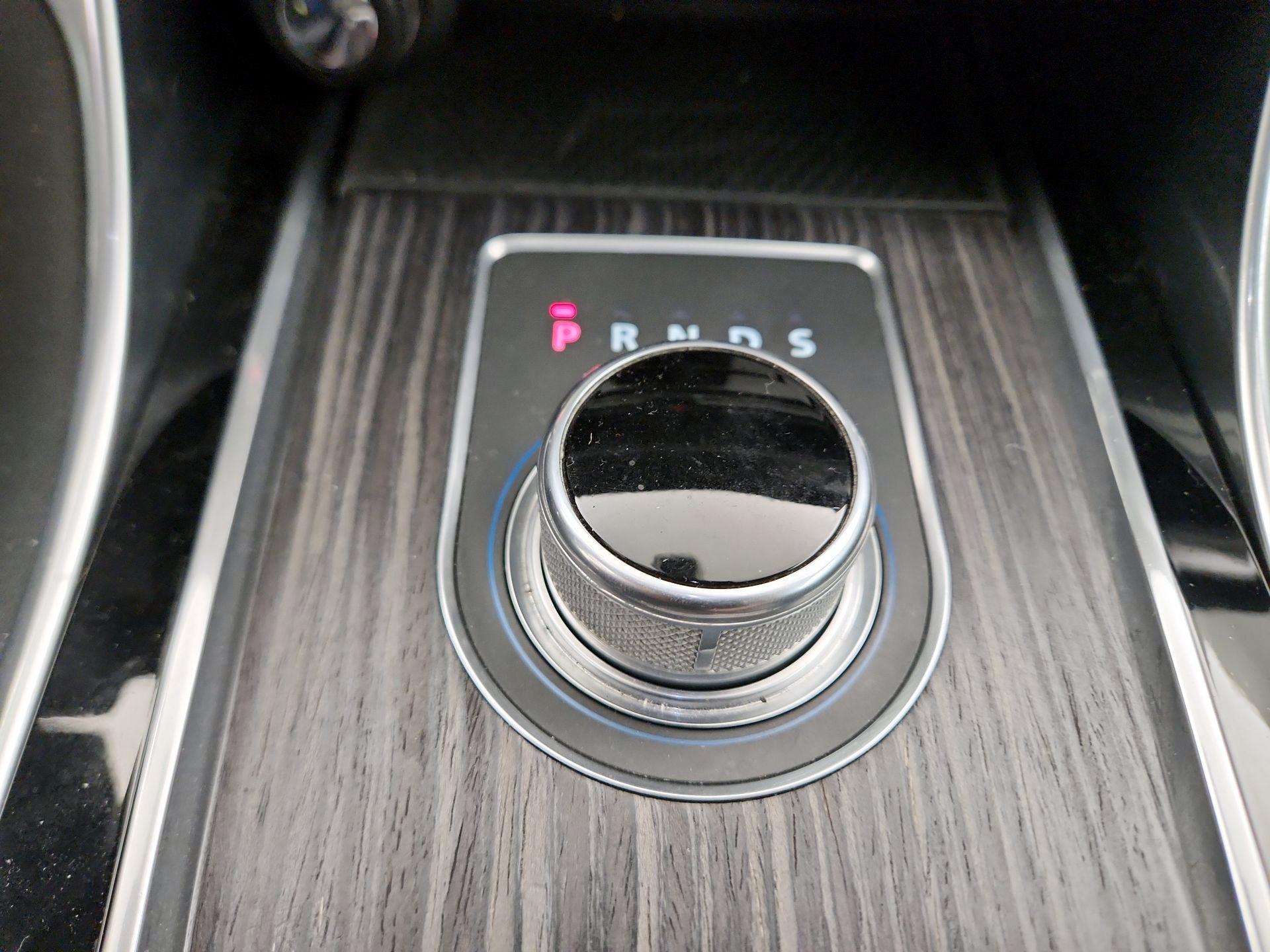 Thumbnail: 2016 Jaguar XF - 17