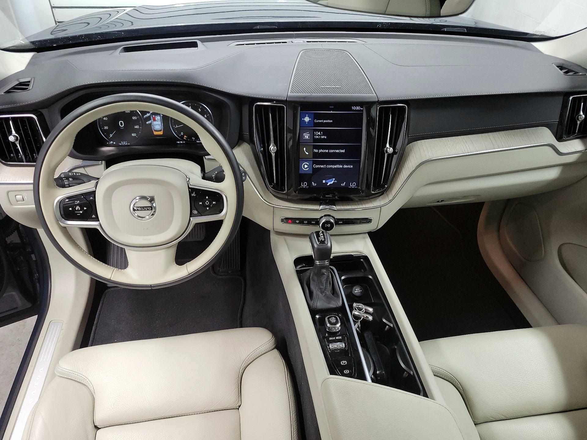 Thumbnail: 2020 Volvo XC60 - 9