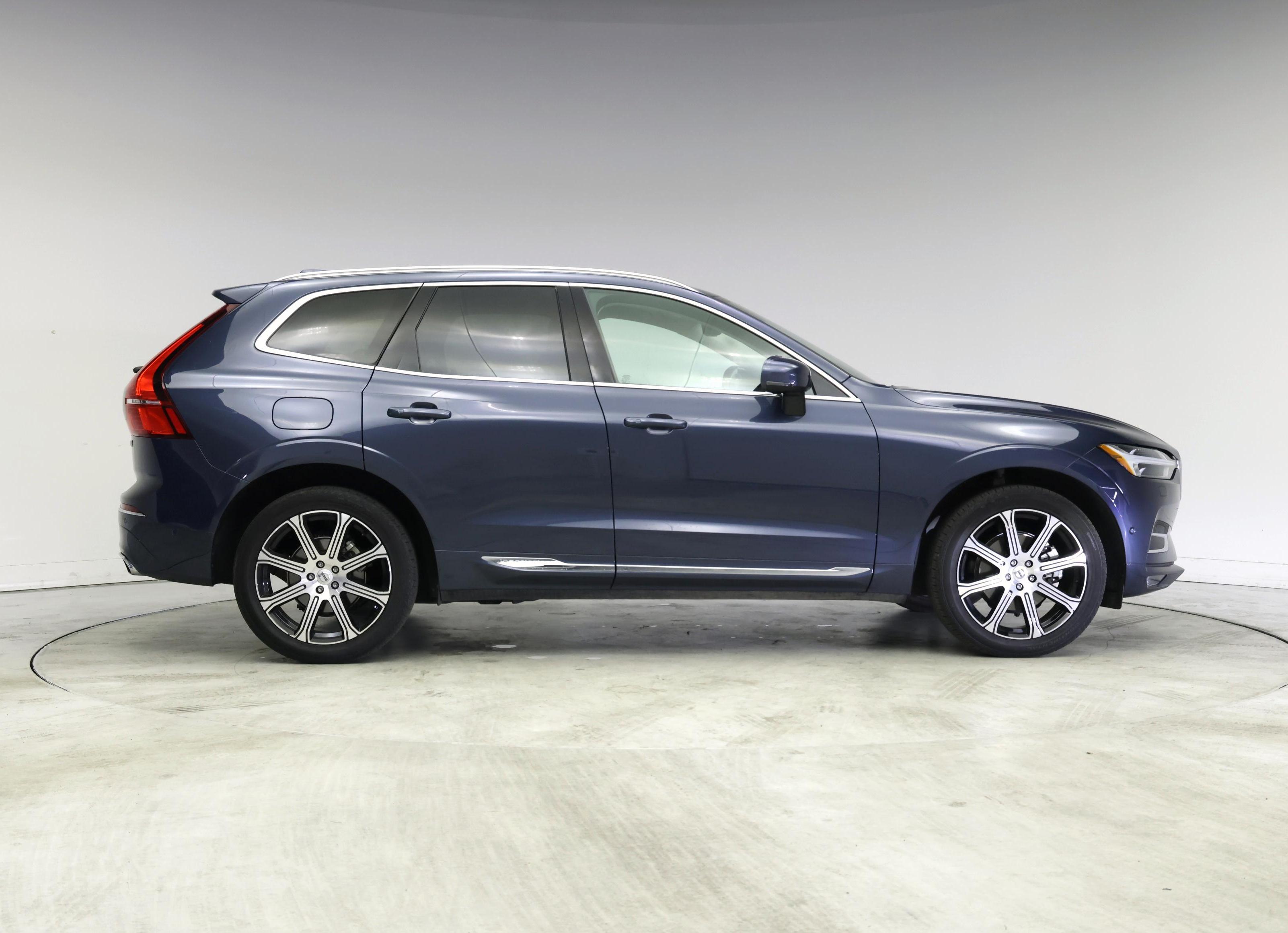 Thumbnail: 2020 Volvo XC60 - 7