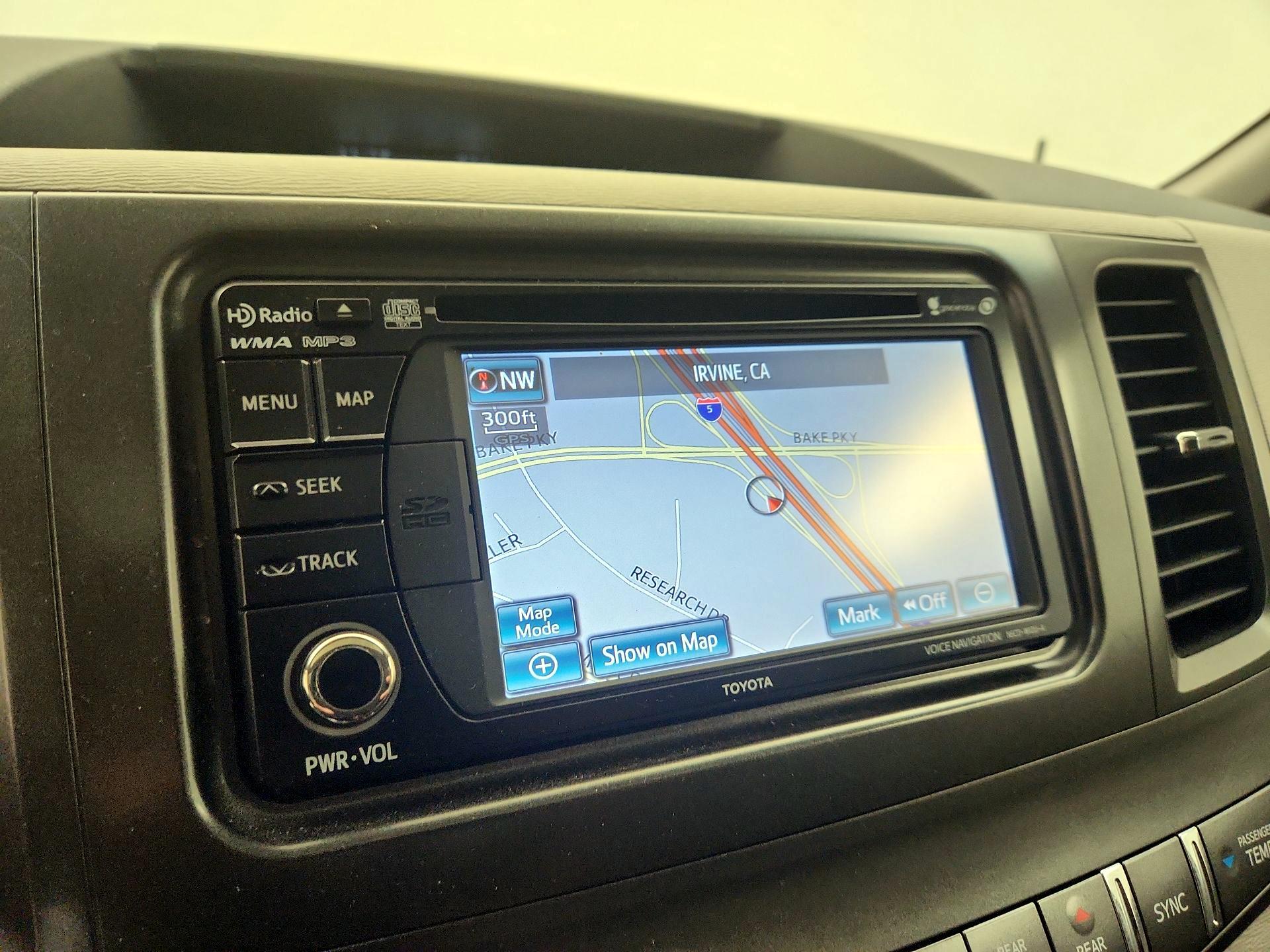 Thumbnail: 2014 Toyota Sienna - 14