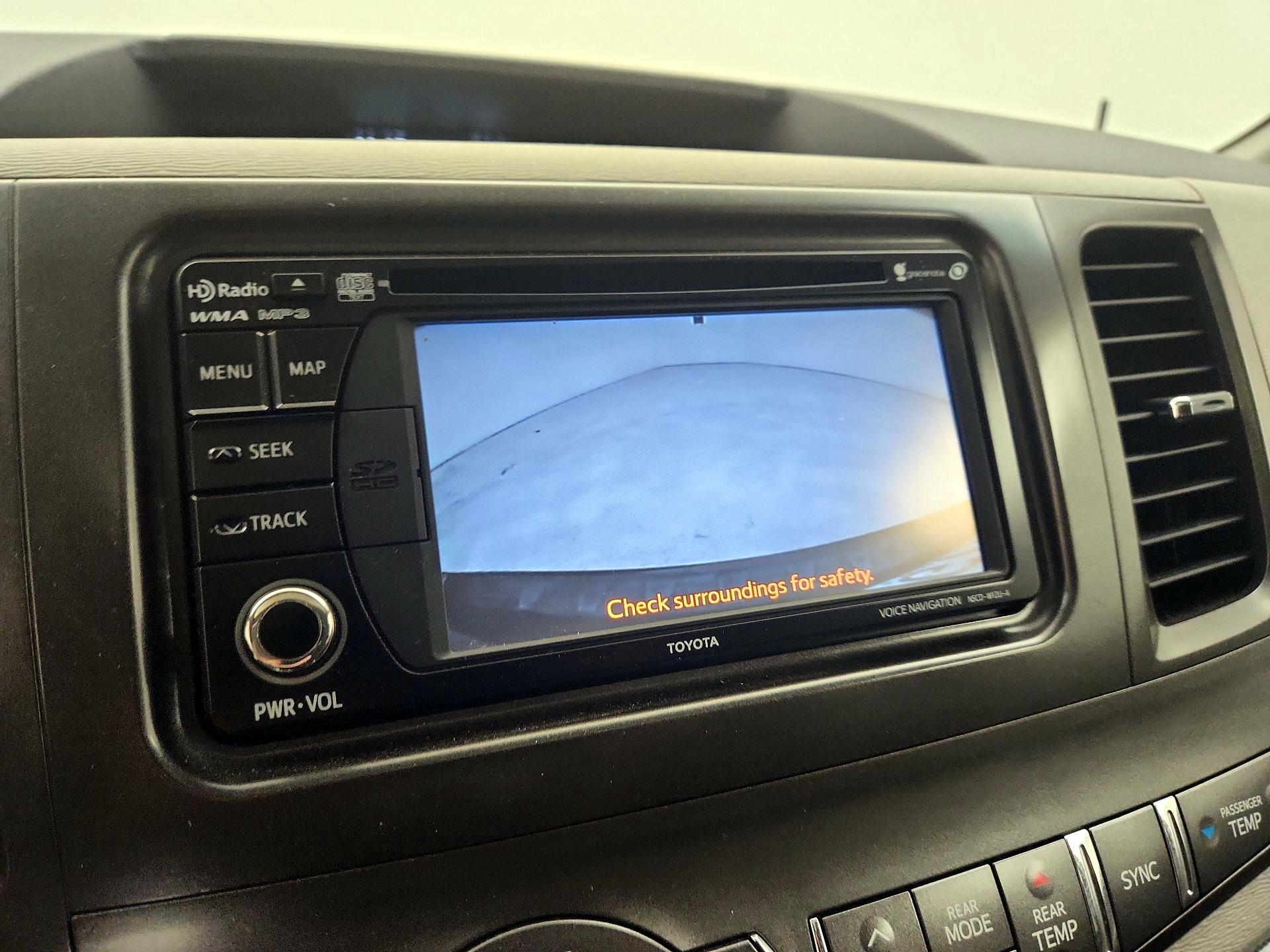 Thumbnail: 2014 Toyota Sienna - 15