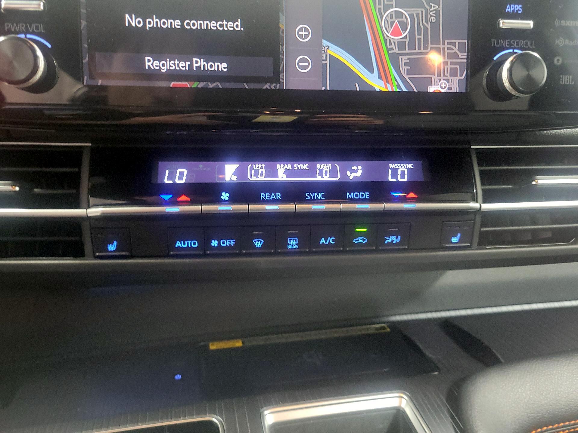 Thumbnail: 2022 Toyota Sienna - 15
