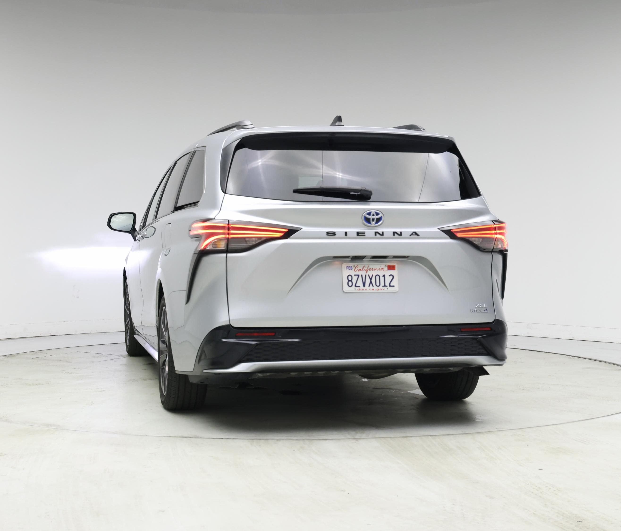 Thumbnail: 2022 Toyota Sienna - 6
