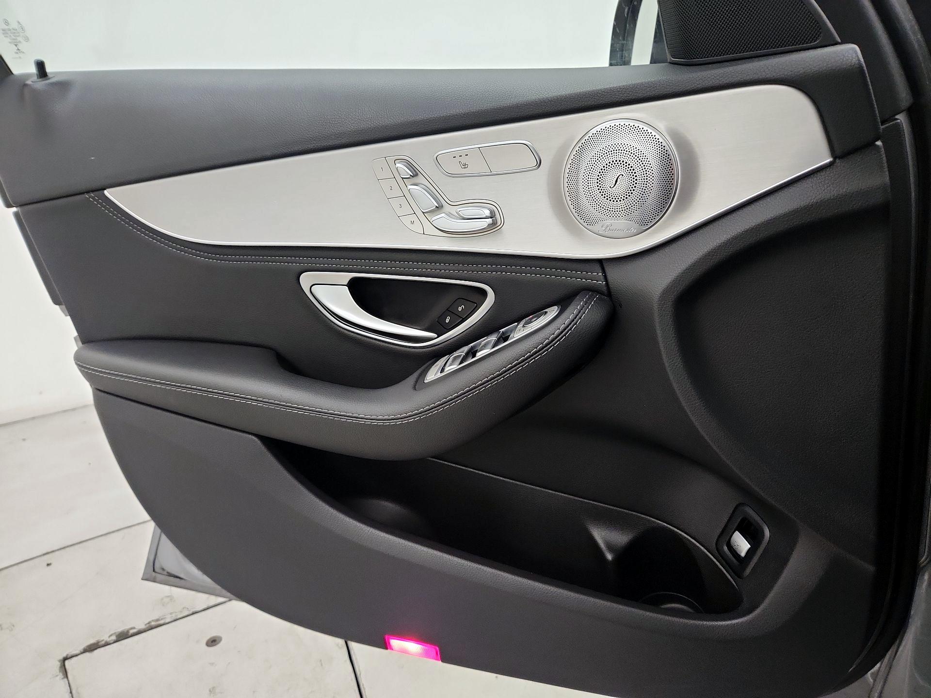 Thumbnail: 2016 Mercedes-Benz C-Class - 12