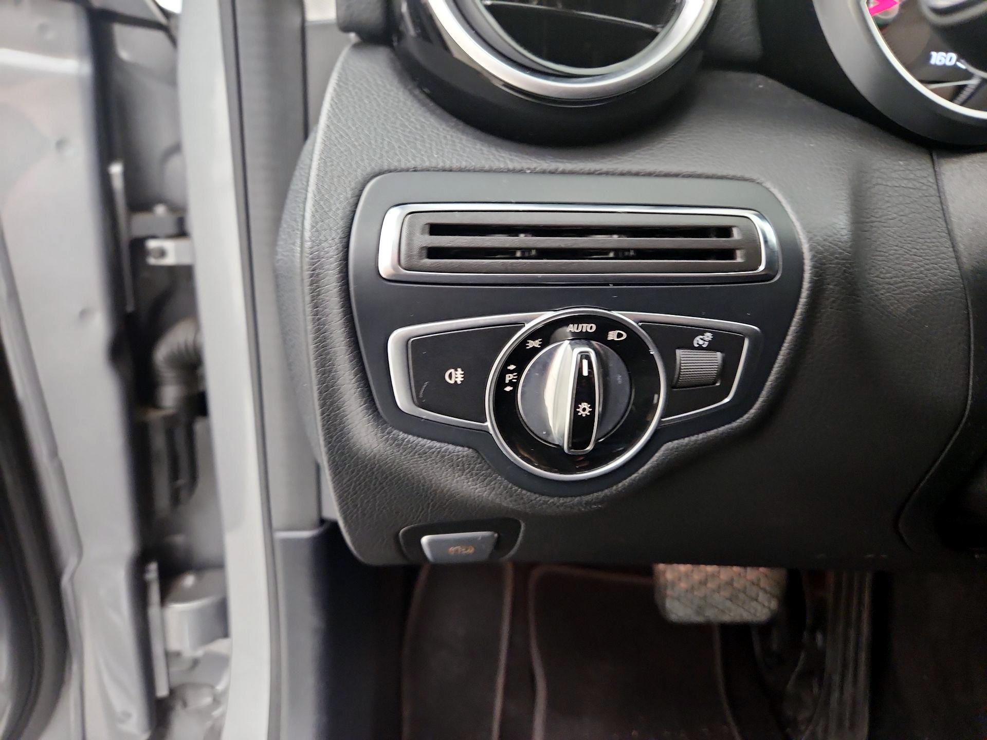 Thumbnail: 2016 Mercedes-Benz C-Class - 13
