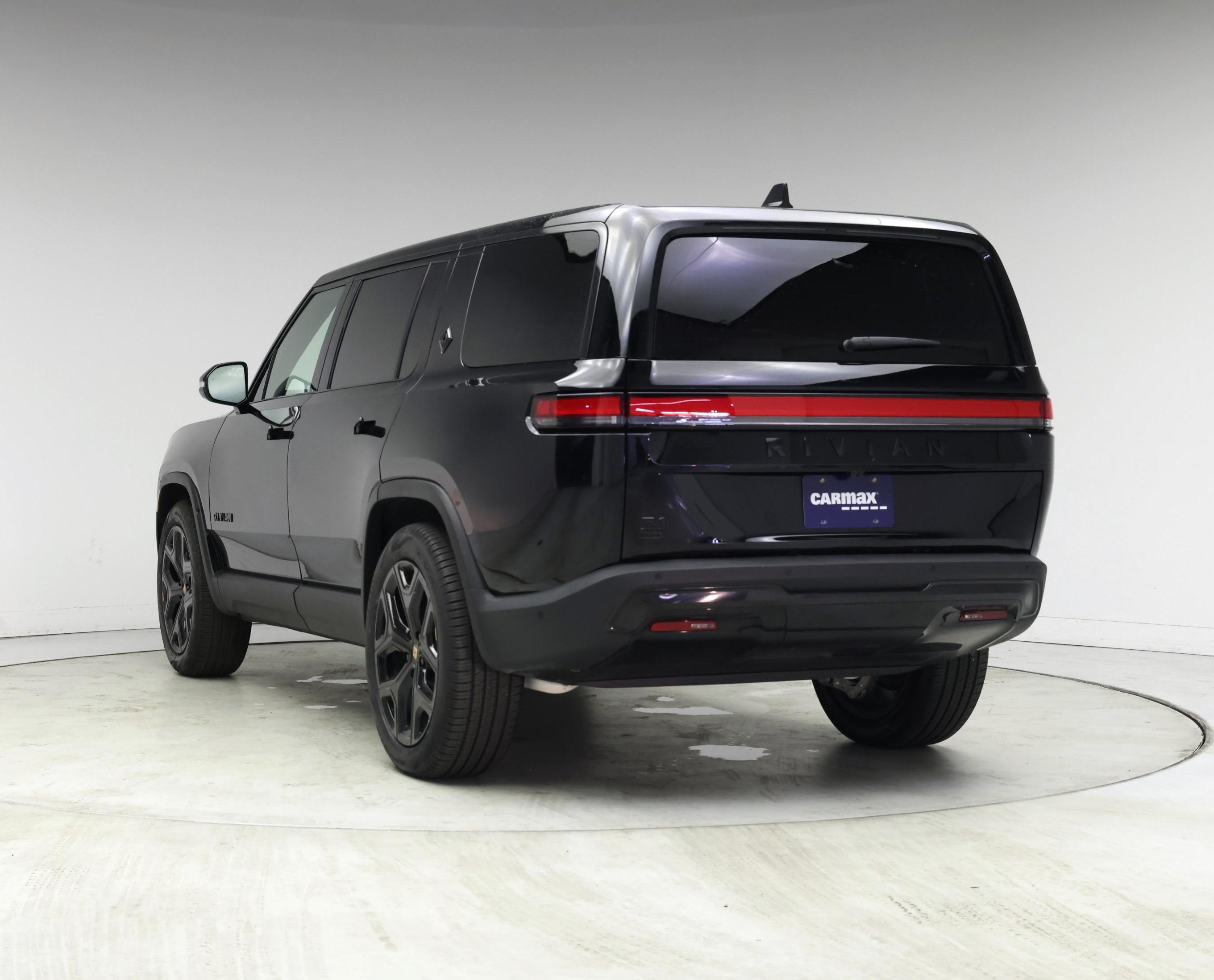 Thumbnail: 2023 Rivian R1S - 2