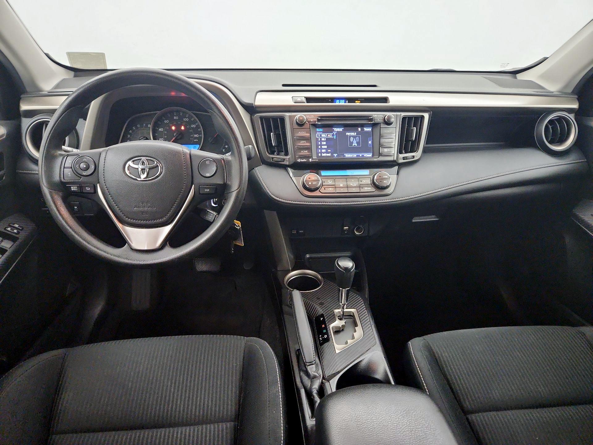 Thumbnail: 2015 Toyota RAV4 - 9