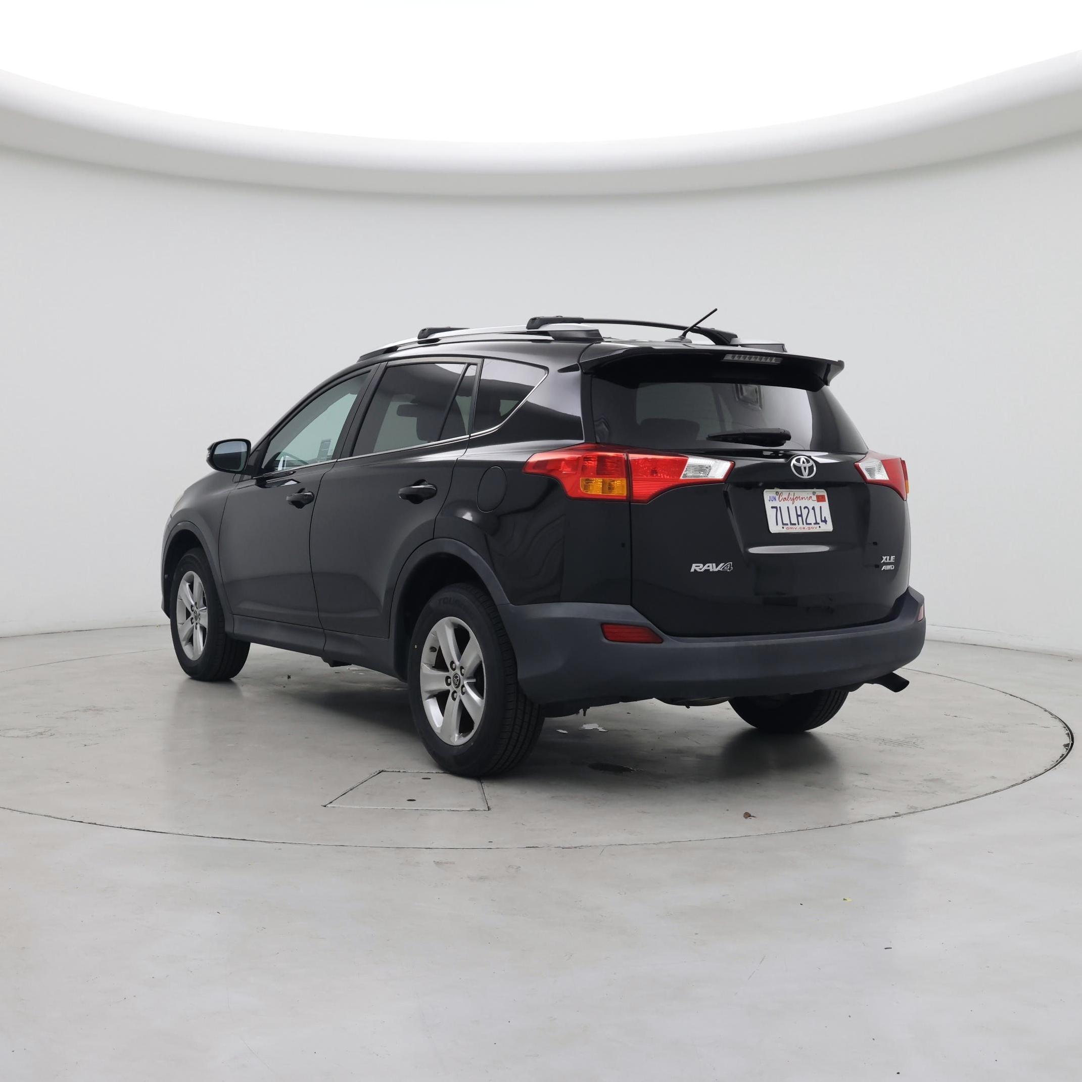 Thumbnail: 2015 Toyota RAV4 - 2