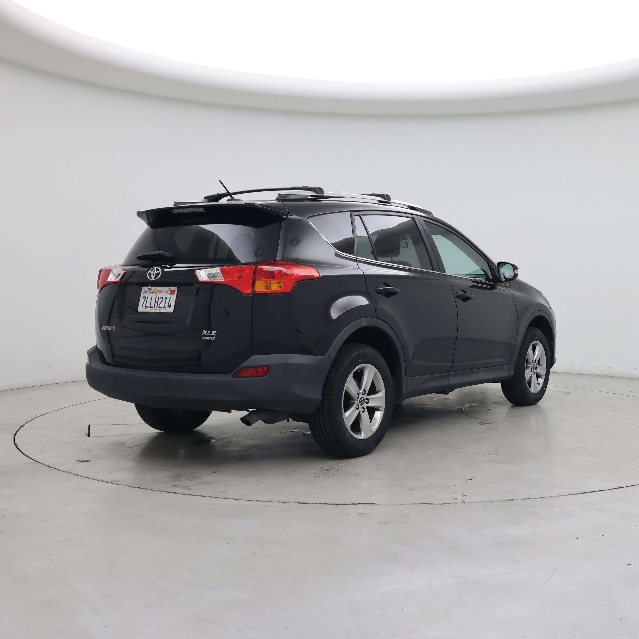 Thumbnail: 2015 Toyota RAV4 - 8