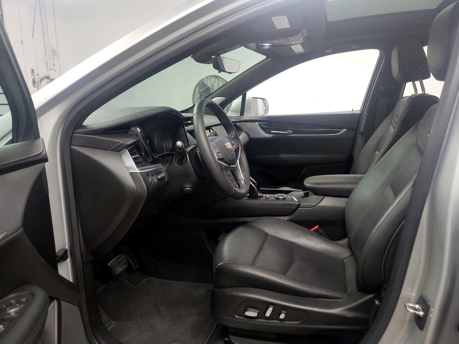 Thumbnail: 2020 Cadillac XT5 - 11
