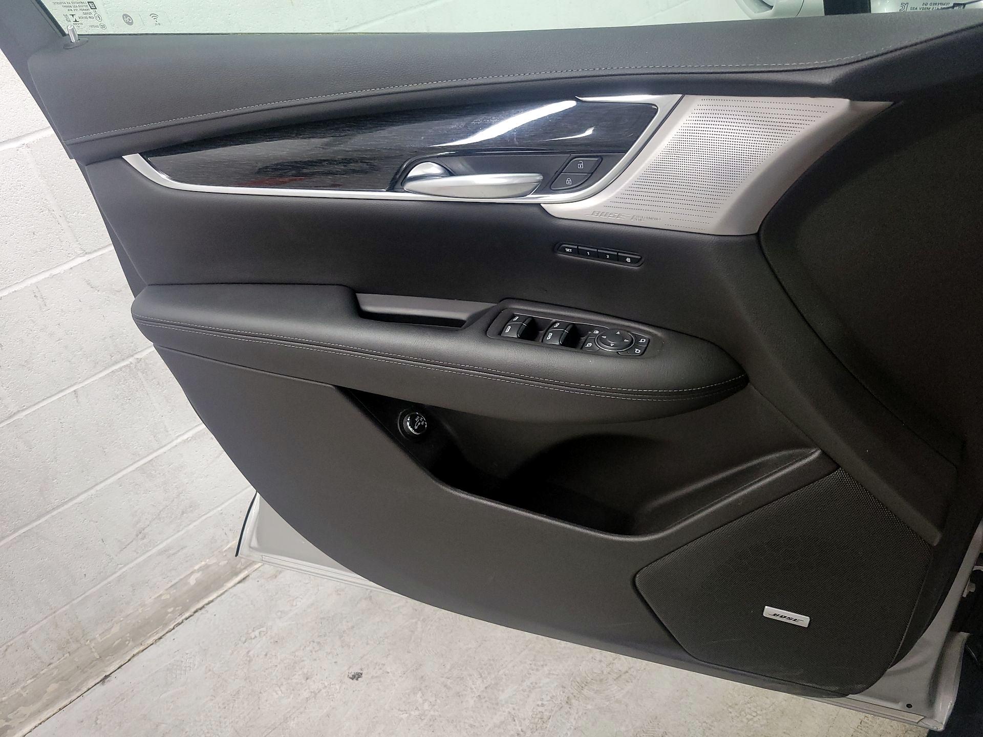Thumbnail: 2020 Cadillac XT5 - 12