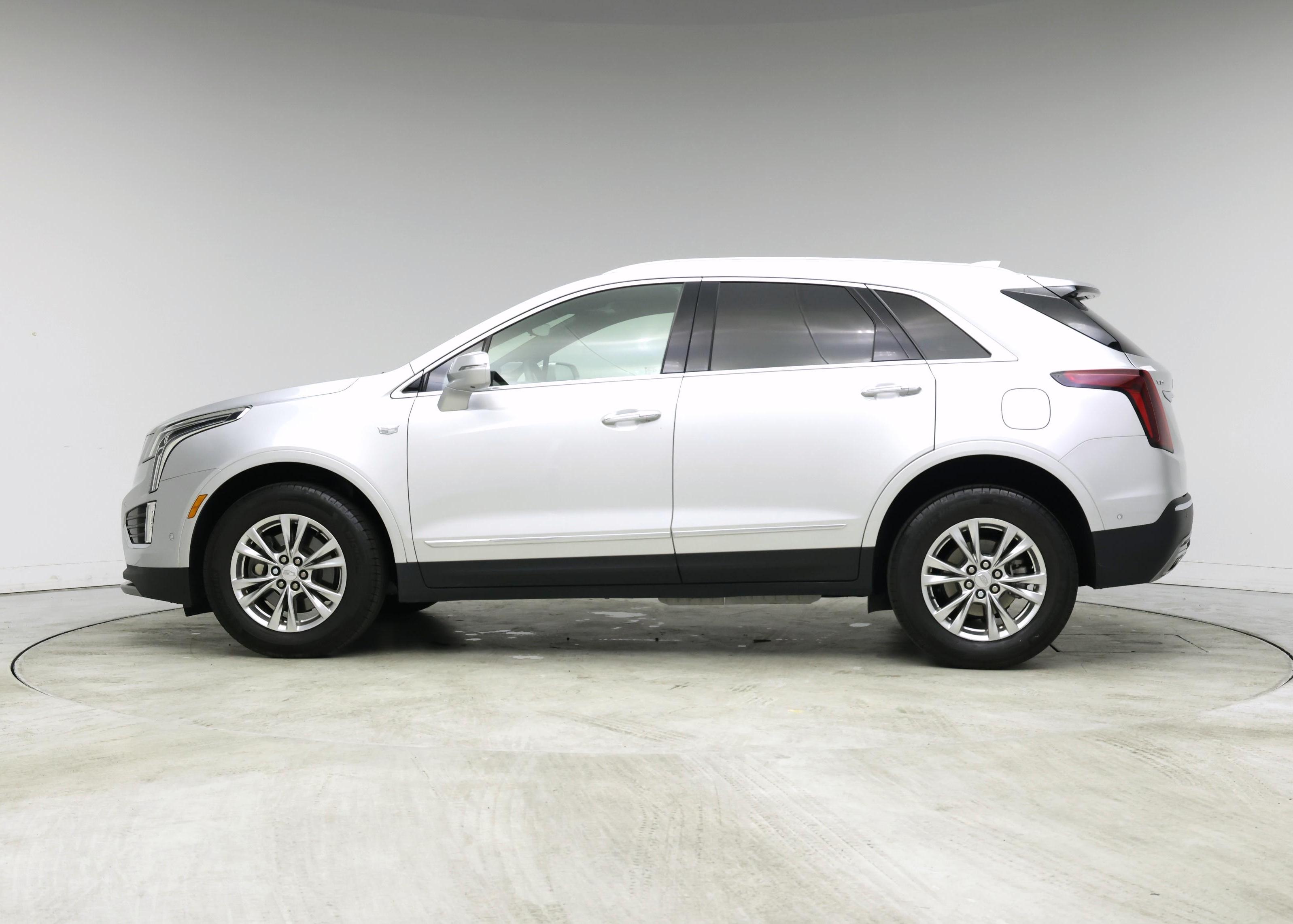 Thumbnail: 2020 Cadillac XT5 - 3