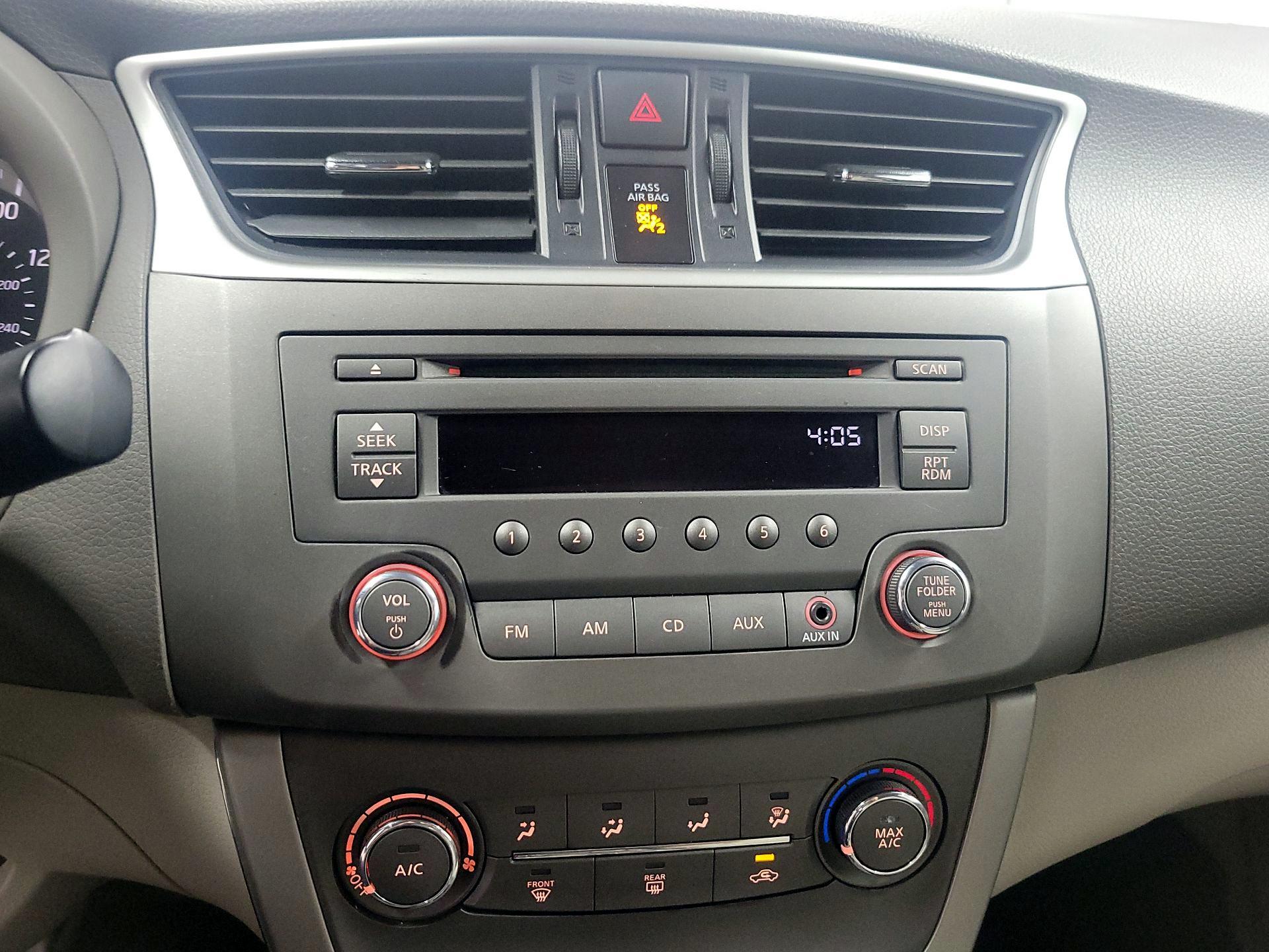 Thumbnail: 2014 Nissan Sentra - 13