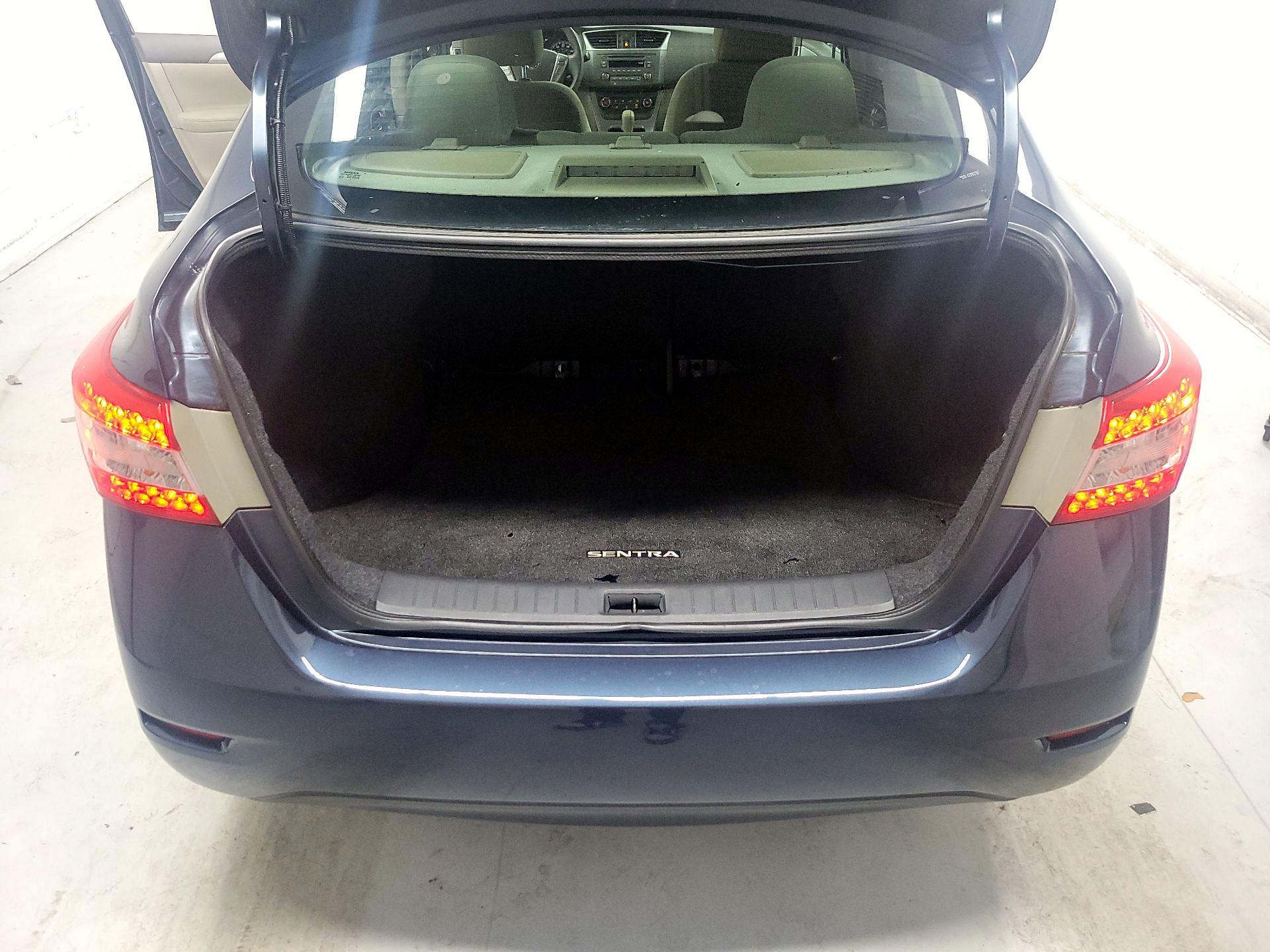 Thumbnail: 2014 Nissan Sentra - 17