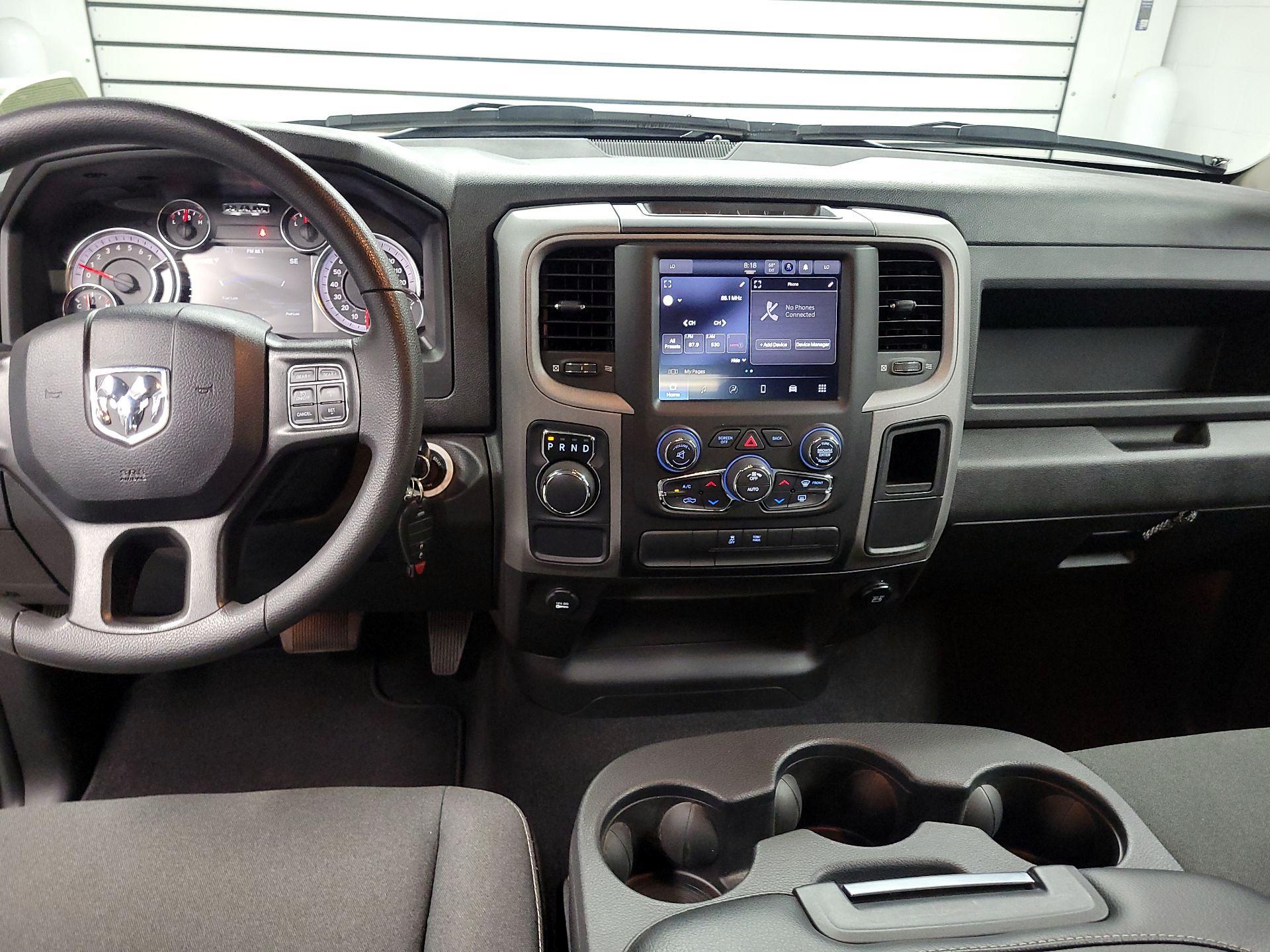 Thumbnail: 2022 RAM 1500 Classic - 9
