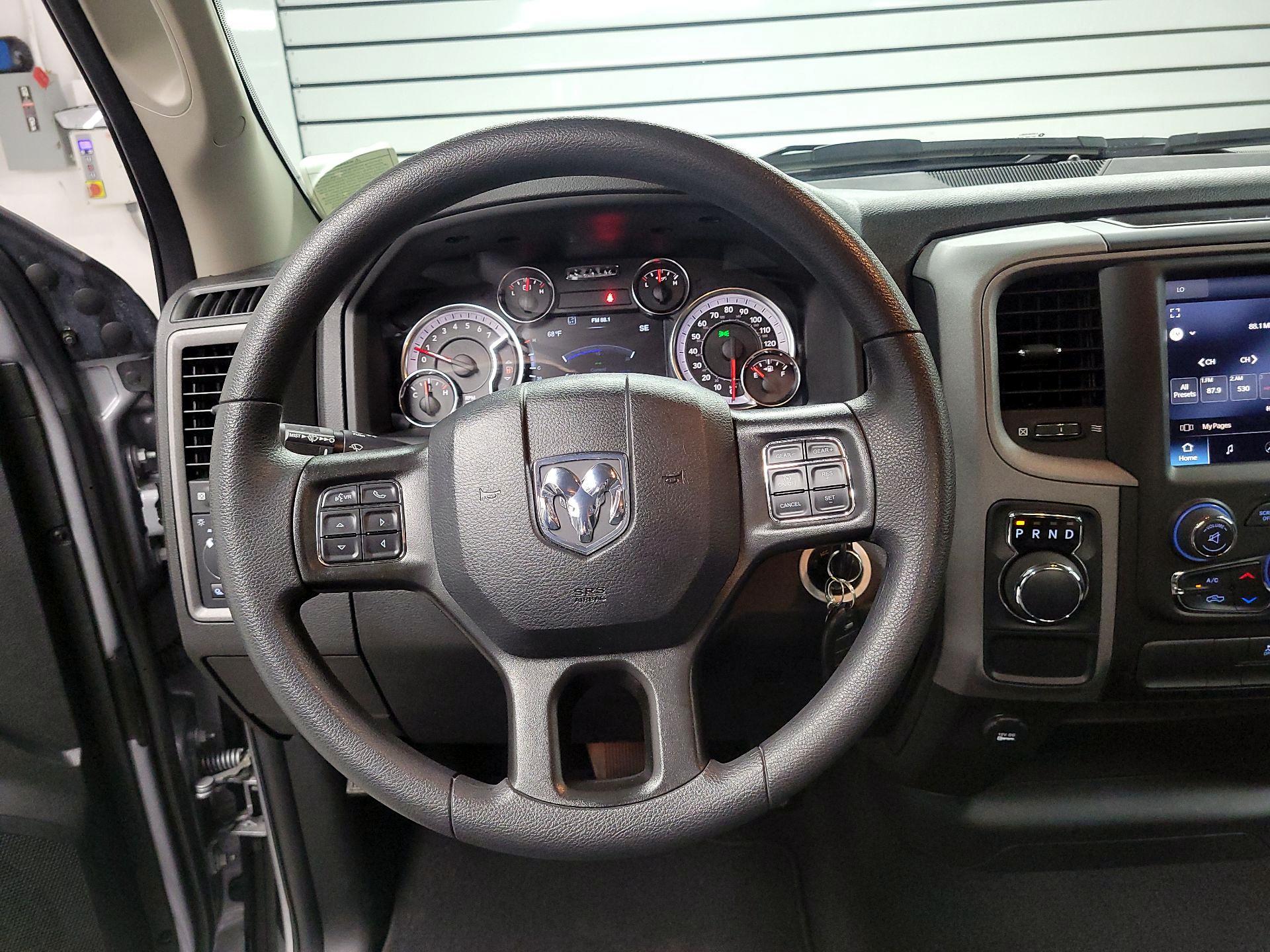 Thumbnail: 2022 RAM 1500 Classic - 10