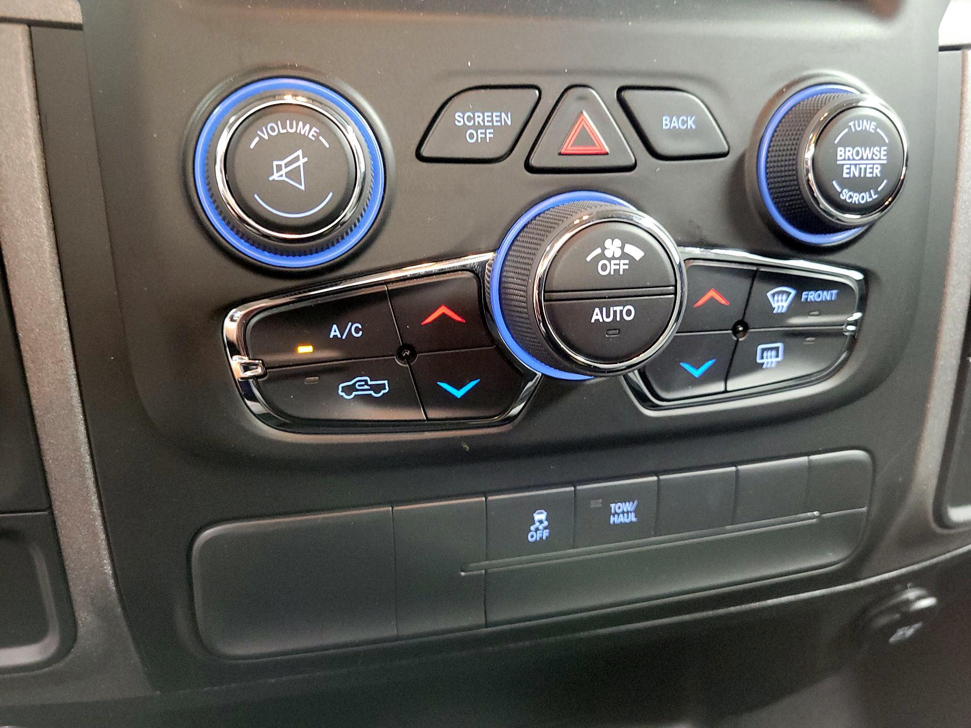 Thumbnail: 2022 RAM 1500 Classic - 16
