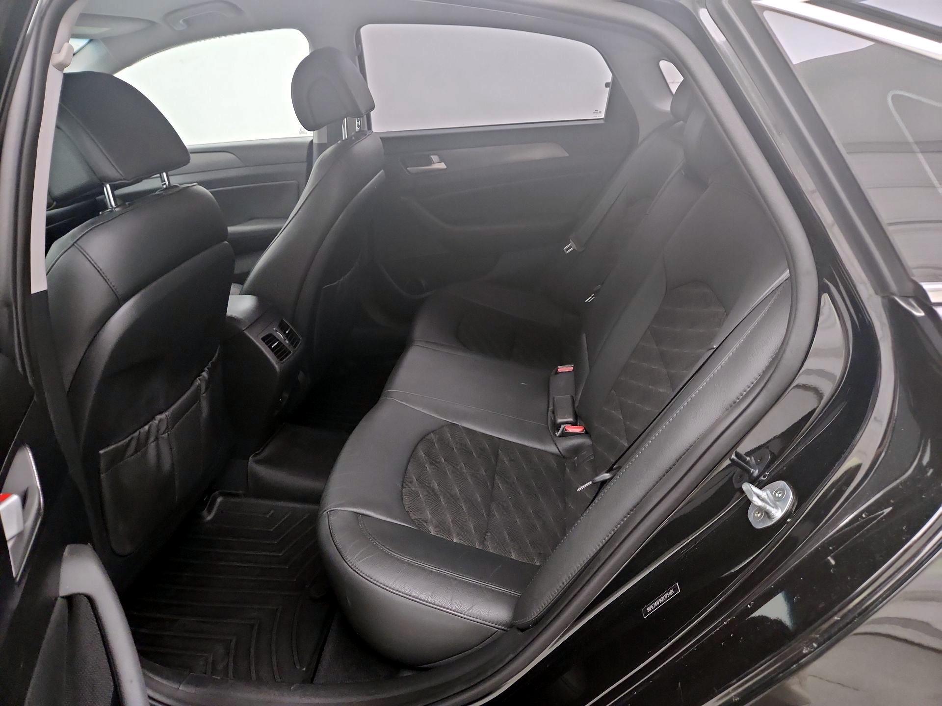 Thumbnail: 2016 Hyundai Sonata - 19