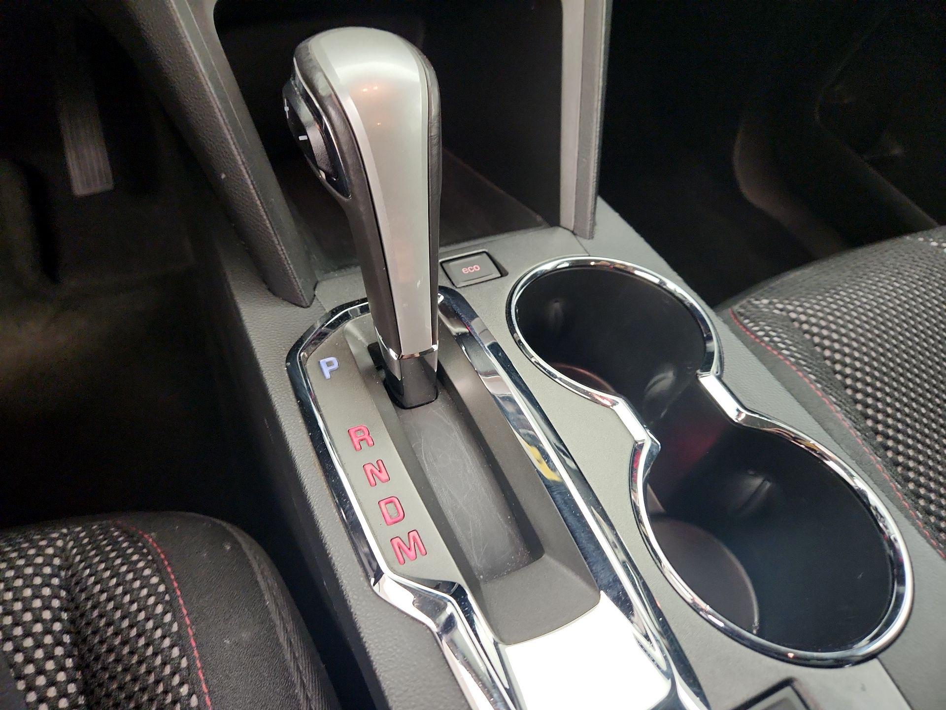 Thumbnail: 2015 GMC Terrain - 16