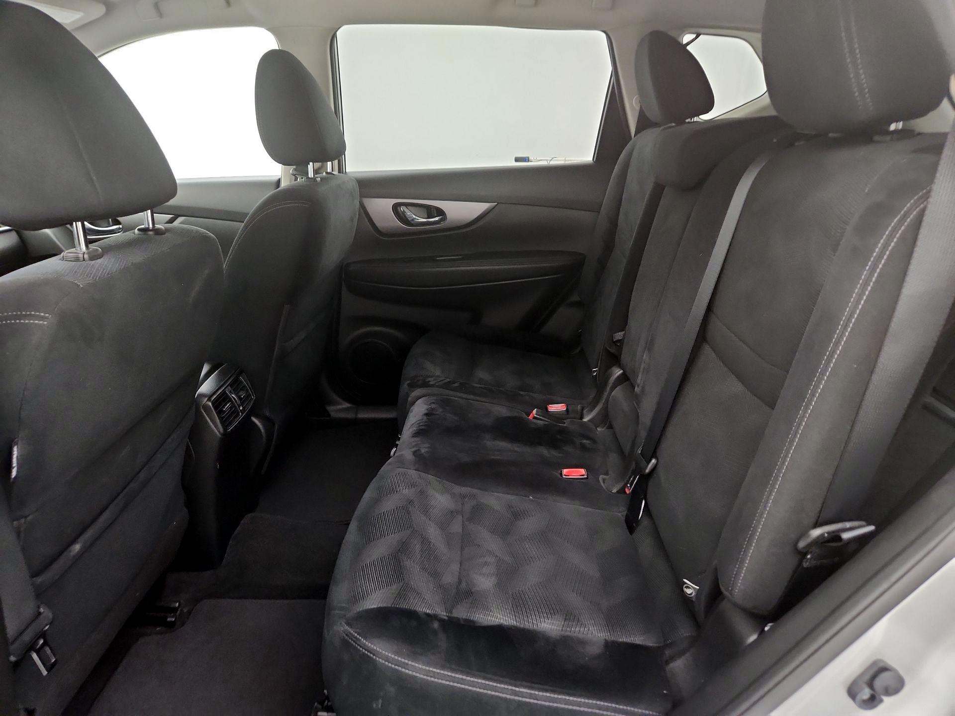 Thumbnail: 2016 Nissan Rogue - 19