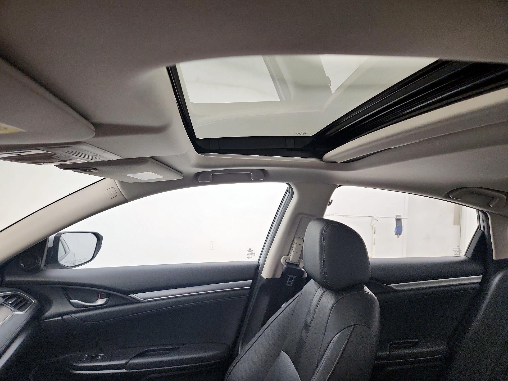 Thumbnail: 2016 Honda Civic - 19