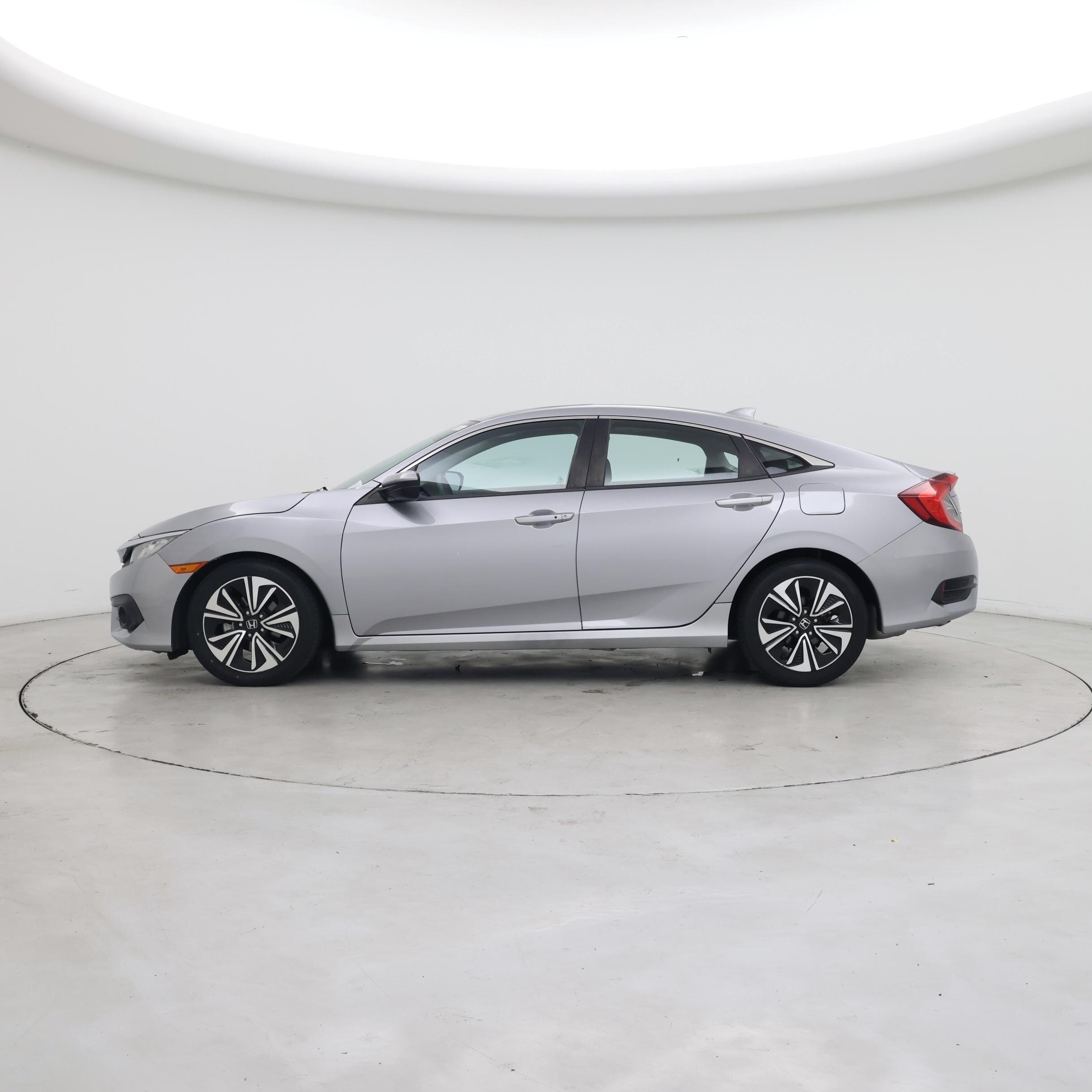 Thumbnail: 2016 Honda Civic - 3