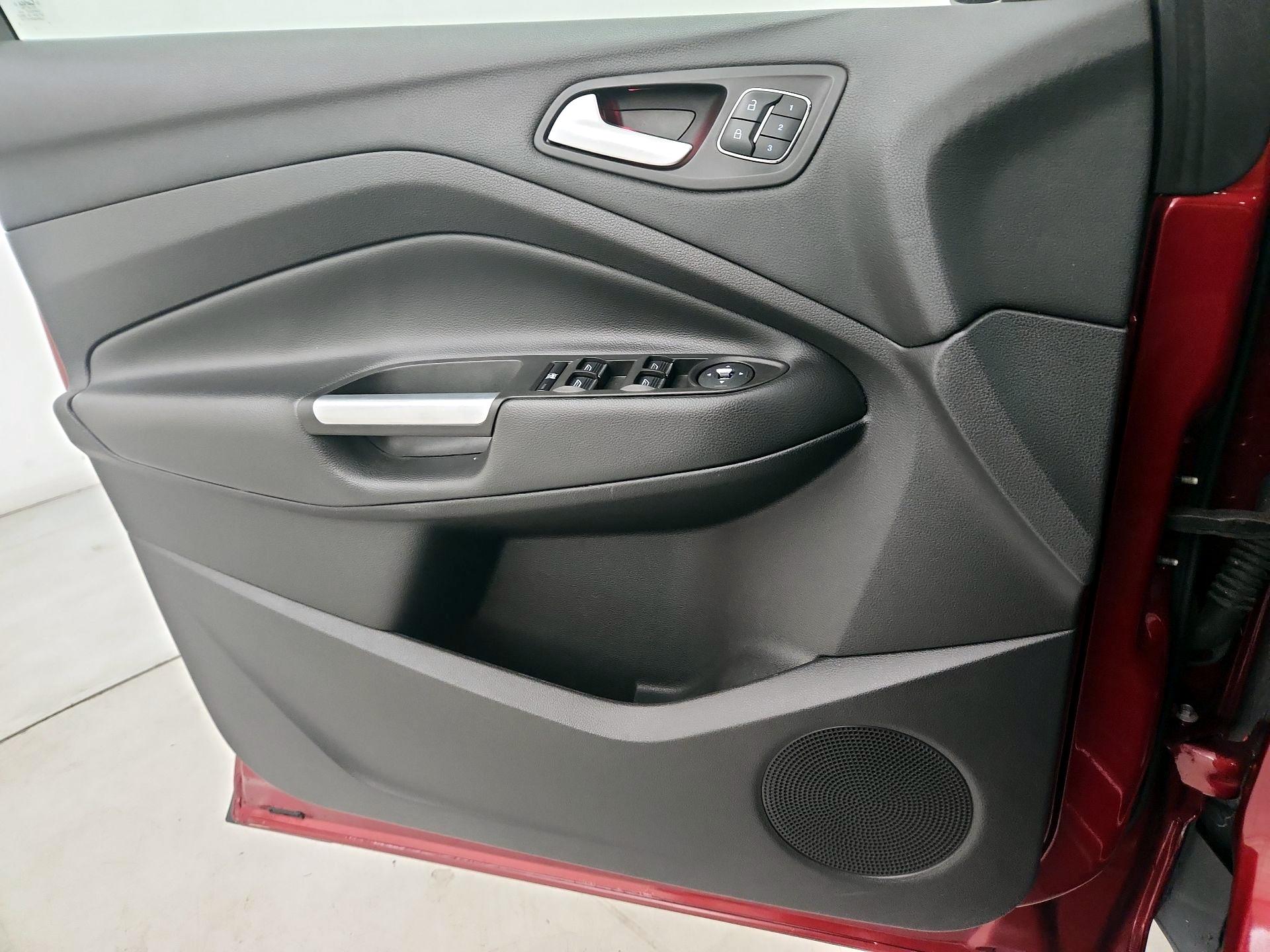Thumbnail: 2014 Ford Escape - 12