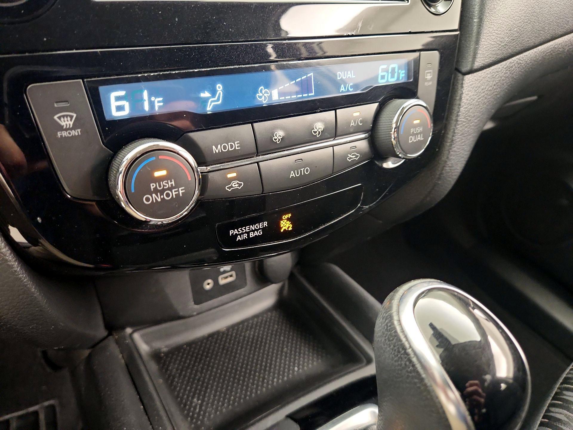 Thumbnail: 2020 Nissan Rogue - 16