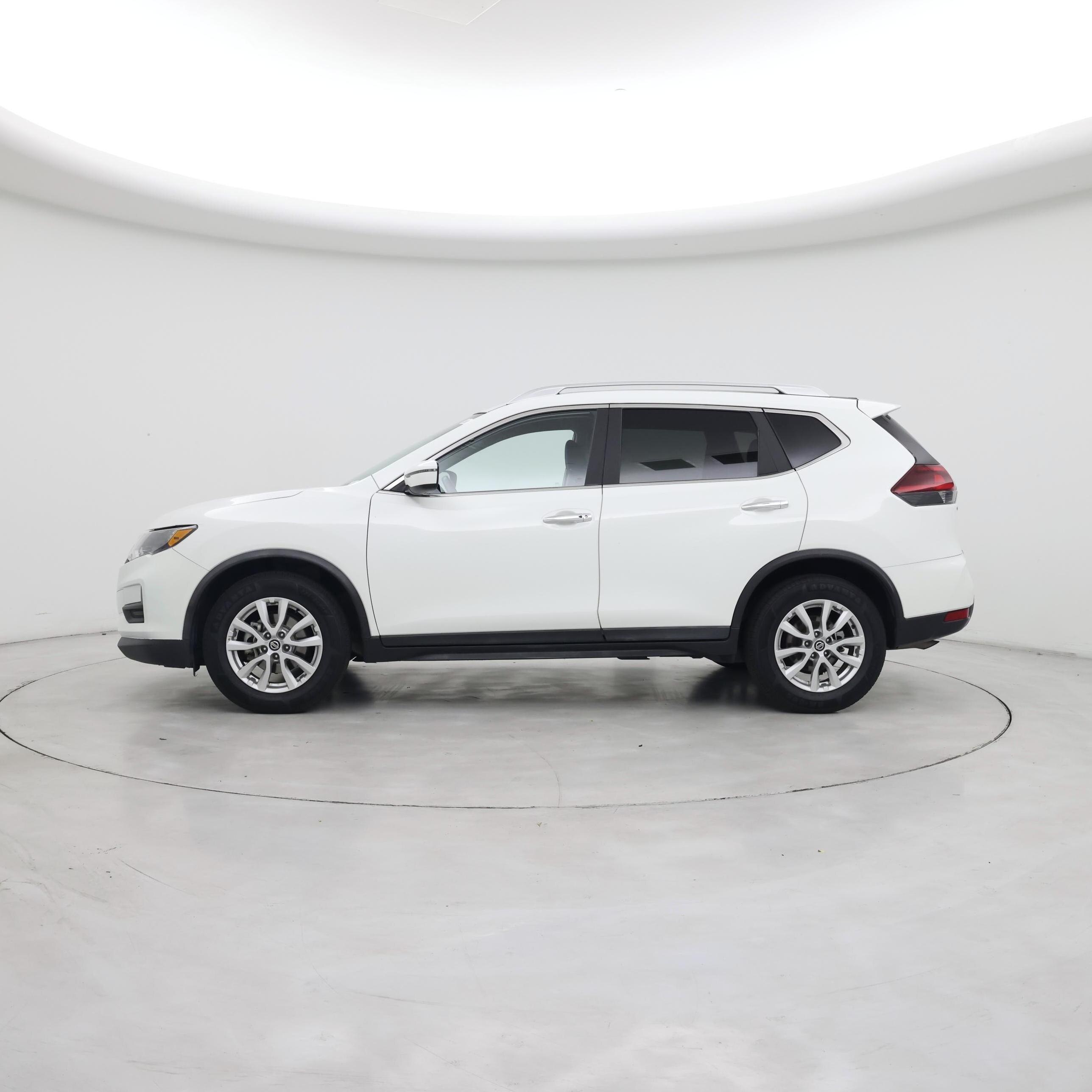 Thumbnail: 2020 Nissan Rogue - 3