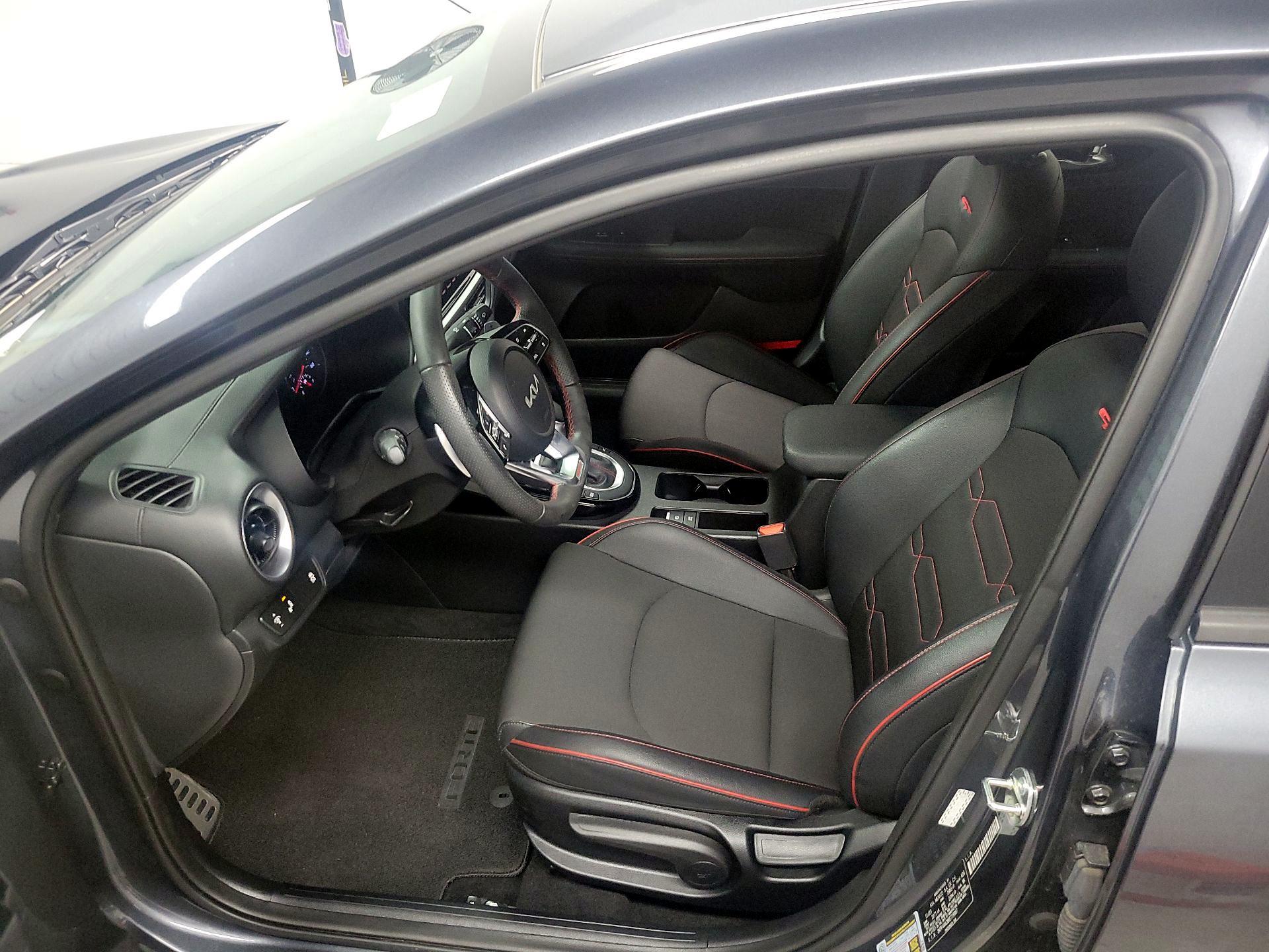 Thumbnail: 2024 Kia Forte - 11