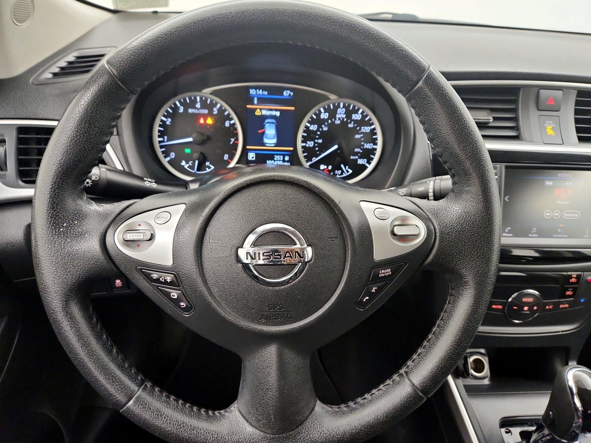 Thumbnail: 2019 Nissan Sentra - 10