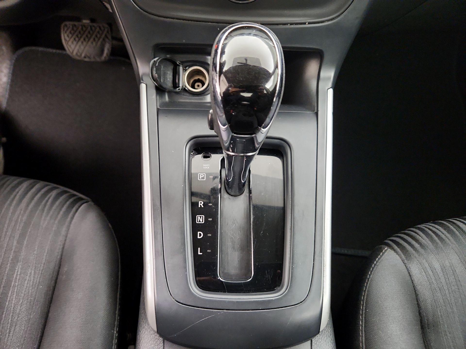 Thumbnail: 2019 Nissan Sentra - 17