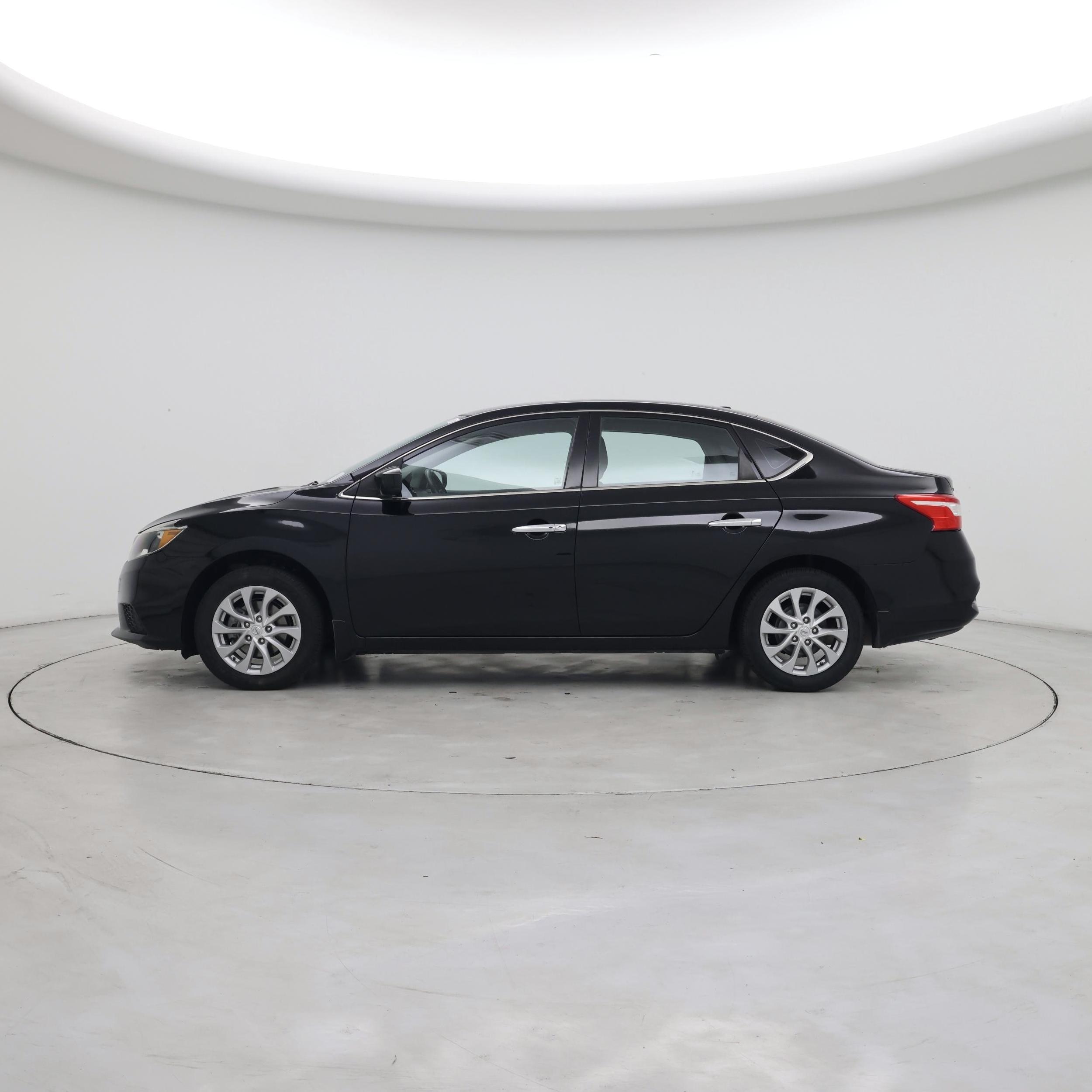 Thumbnail: 2019 Nissan Sentra - 3