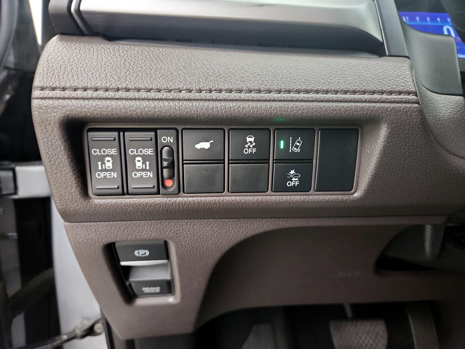 Thumbnail: 2019 Honda Odyssey - 13