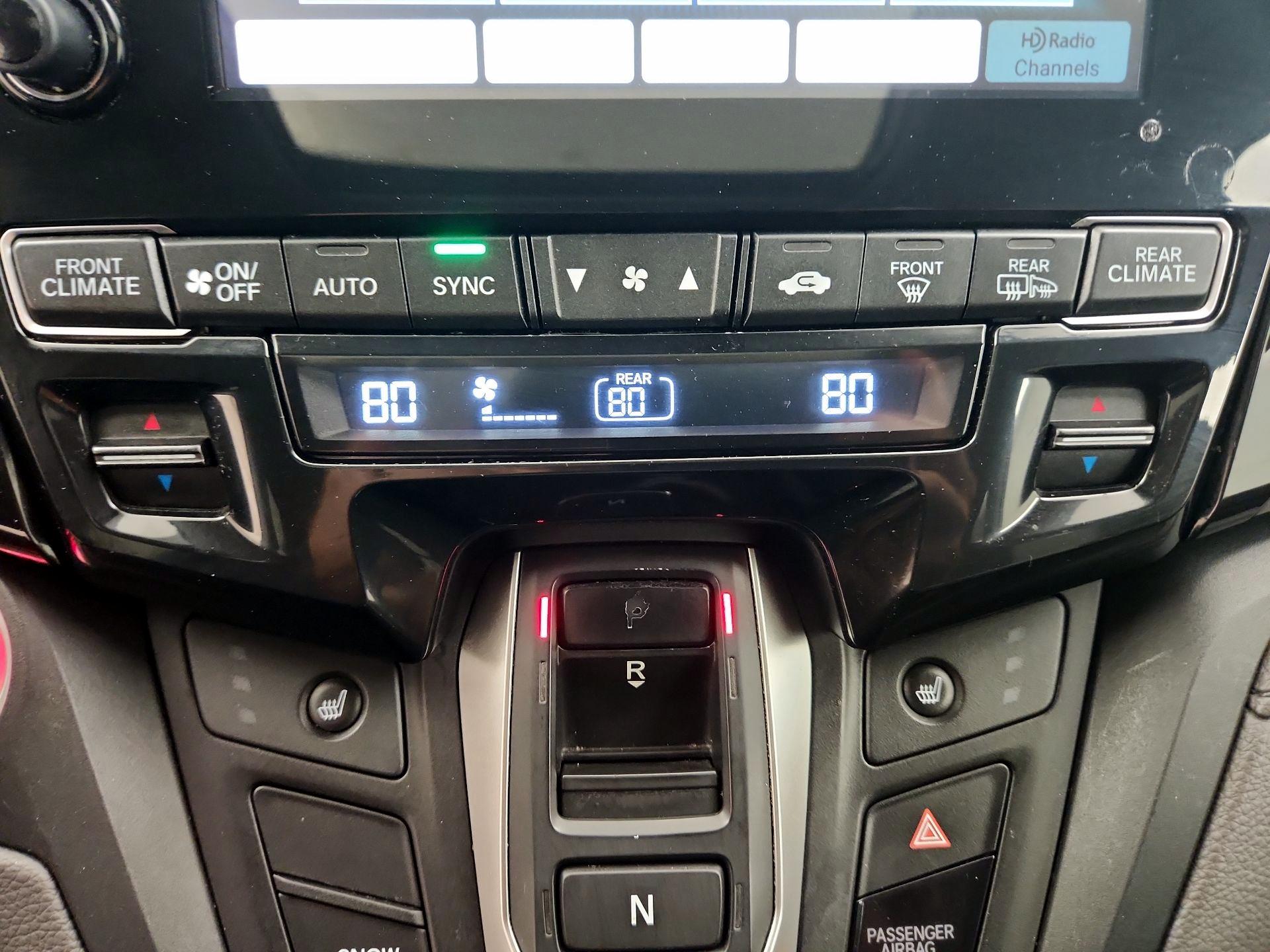 Thumbnail: 2019 Honda Odyssey - 16