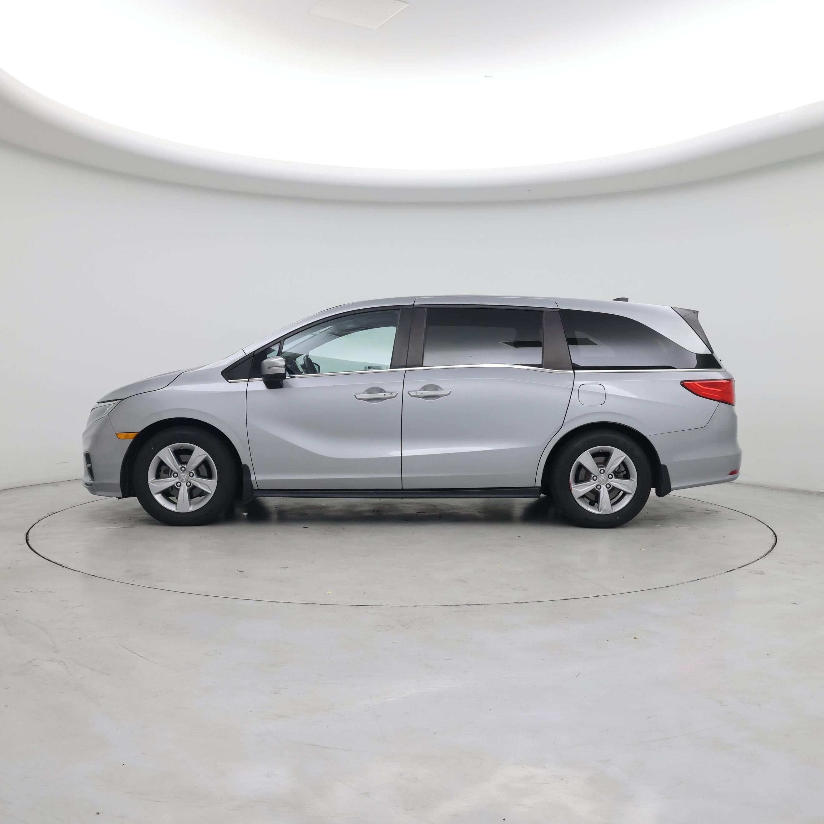 Thumbnail: 2019 Honda Odyssey - 3