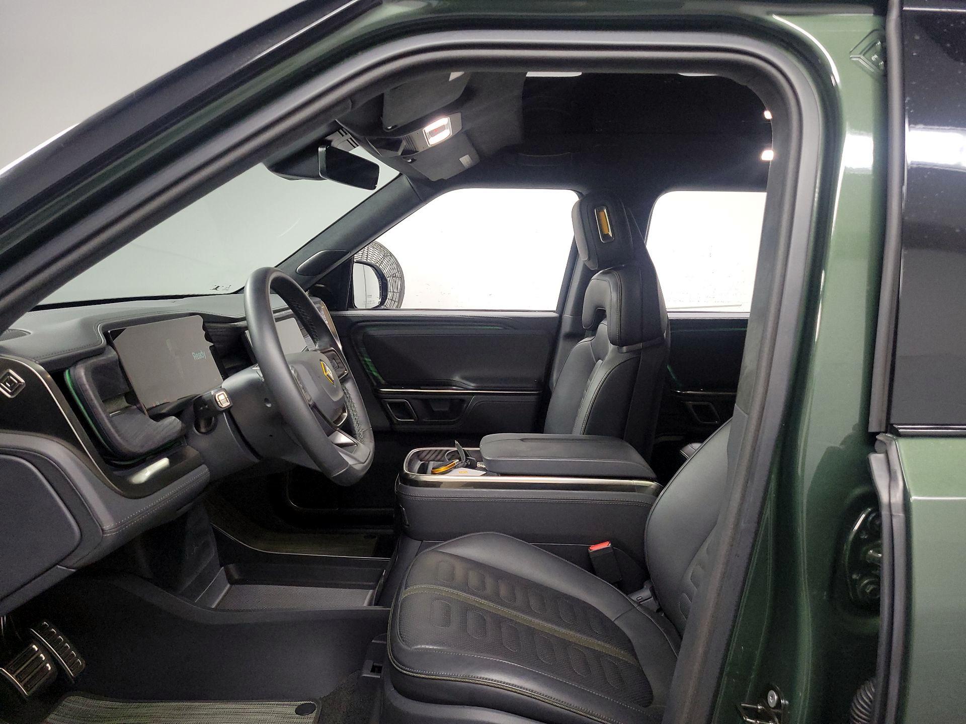 Thumbnail: 2022 Rivian R1S - 11