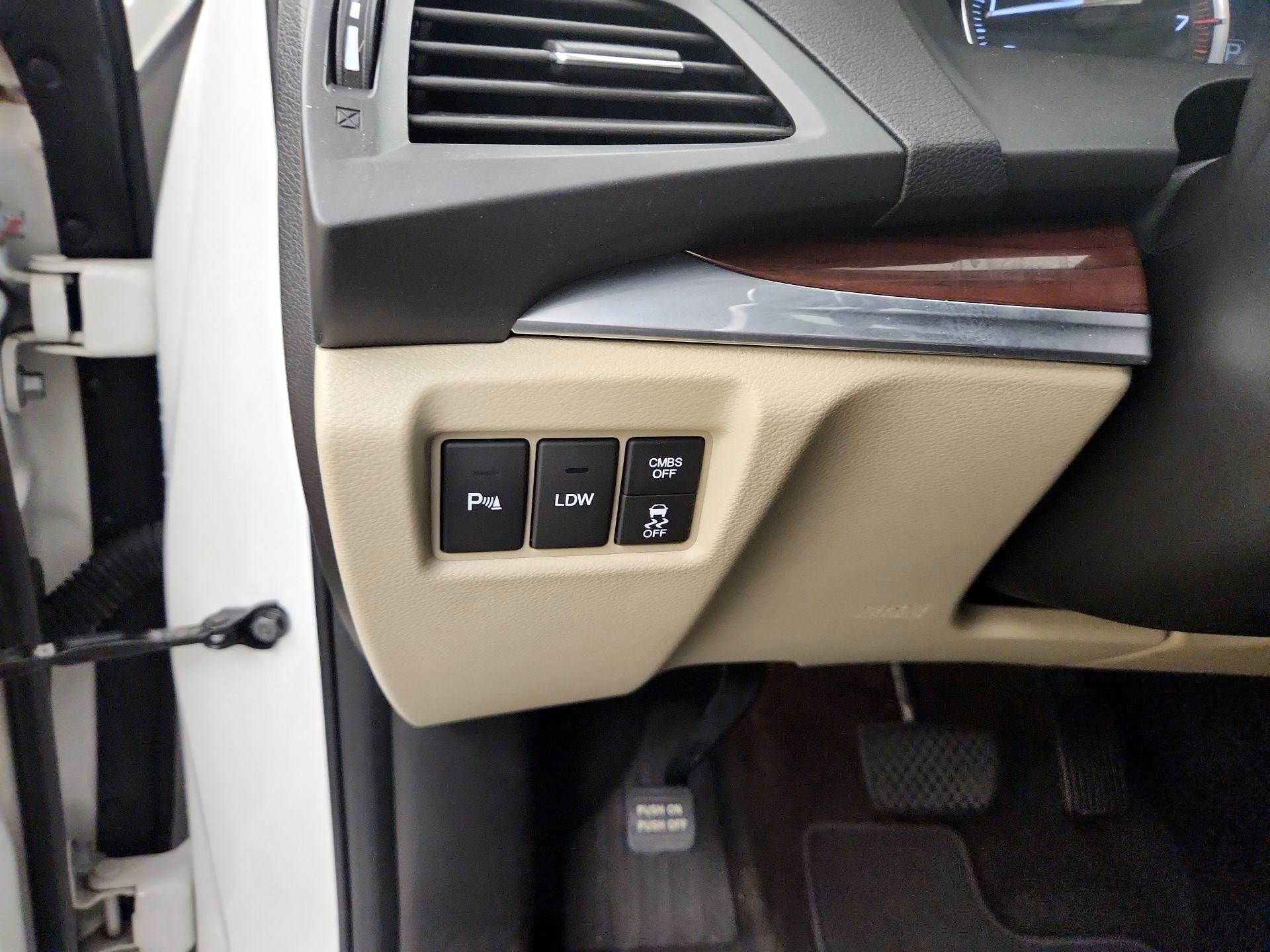 Thumbnail: 2015 Acura MDX - 13