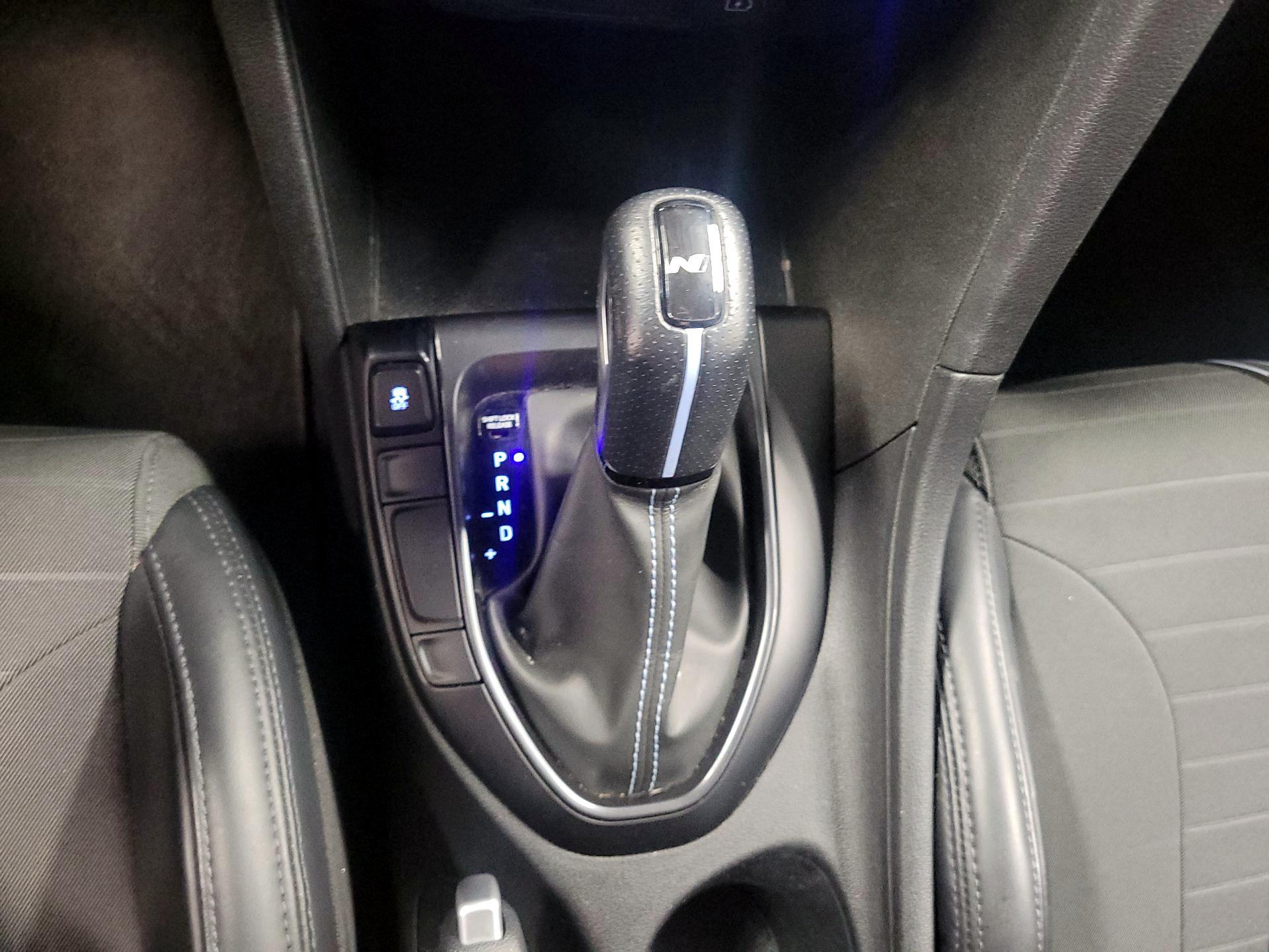 Thumbnail: 2021 Hyundai Veloster - 16