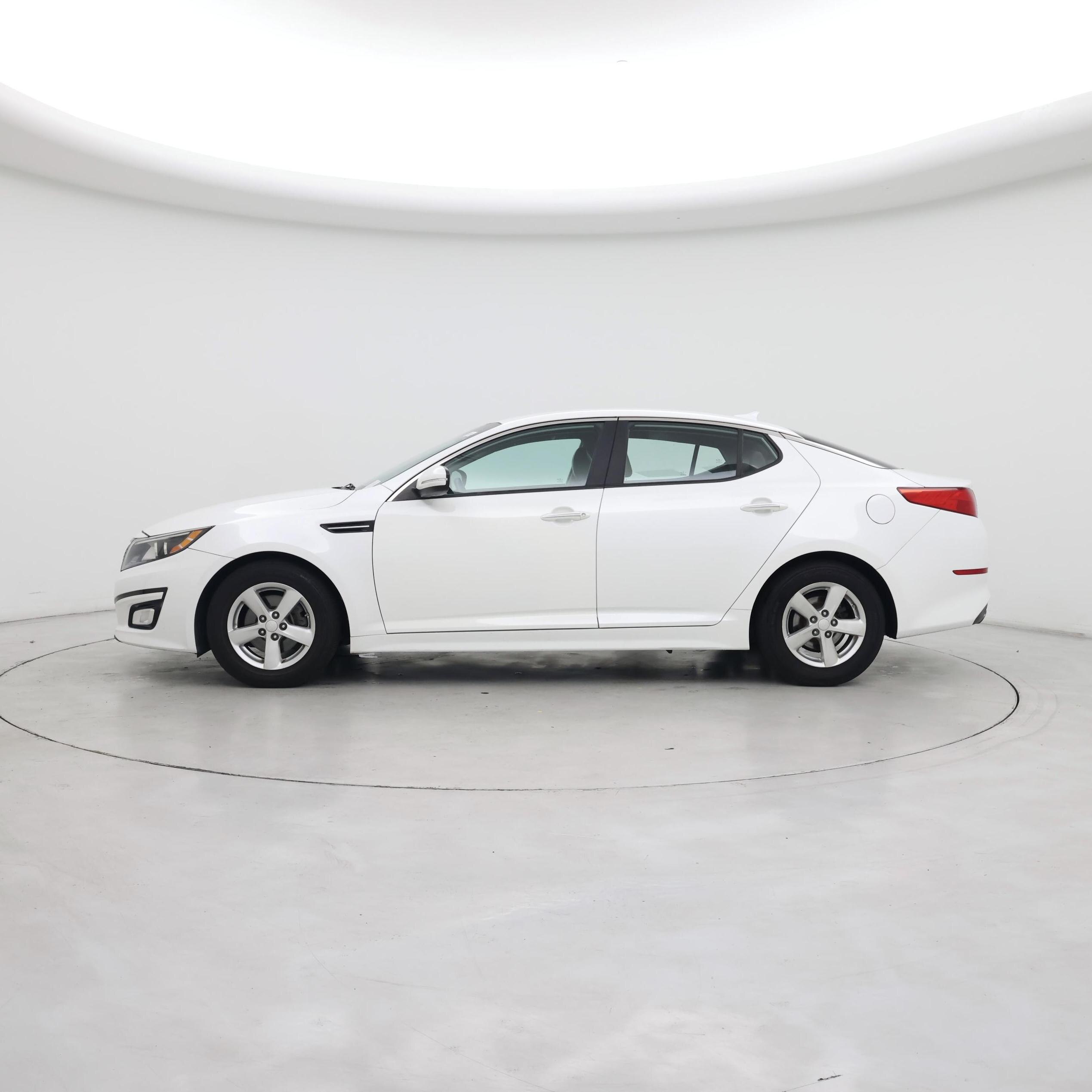 Thumbnail: 2015 Kia Optima - 3