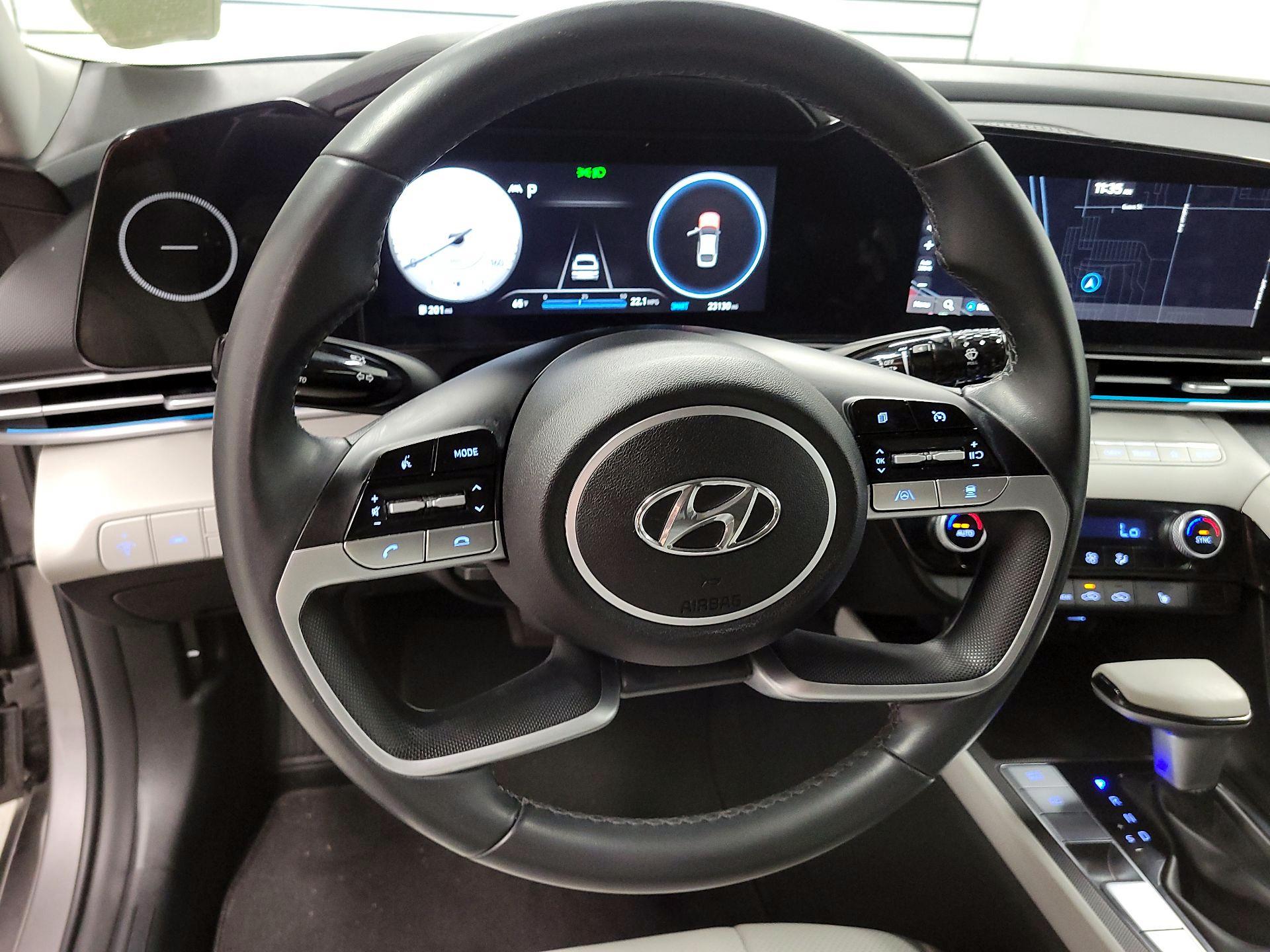 Thumbnail: 2023 Hyundai Elantra - 10