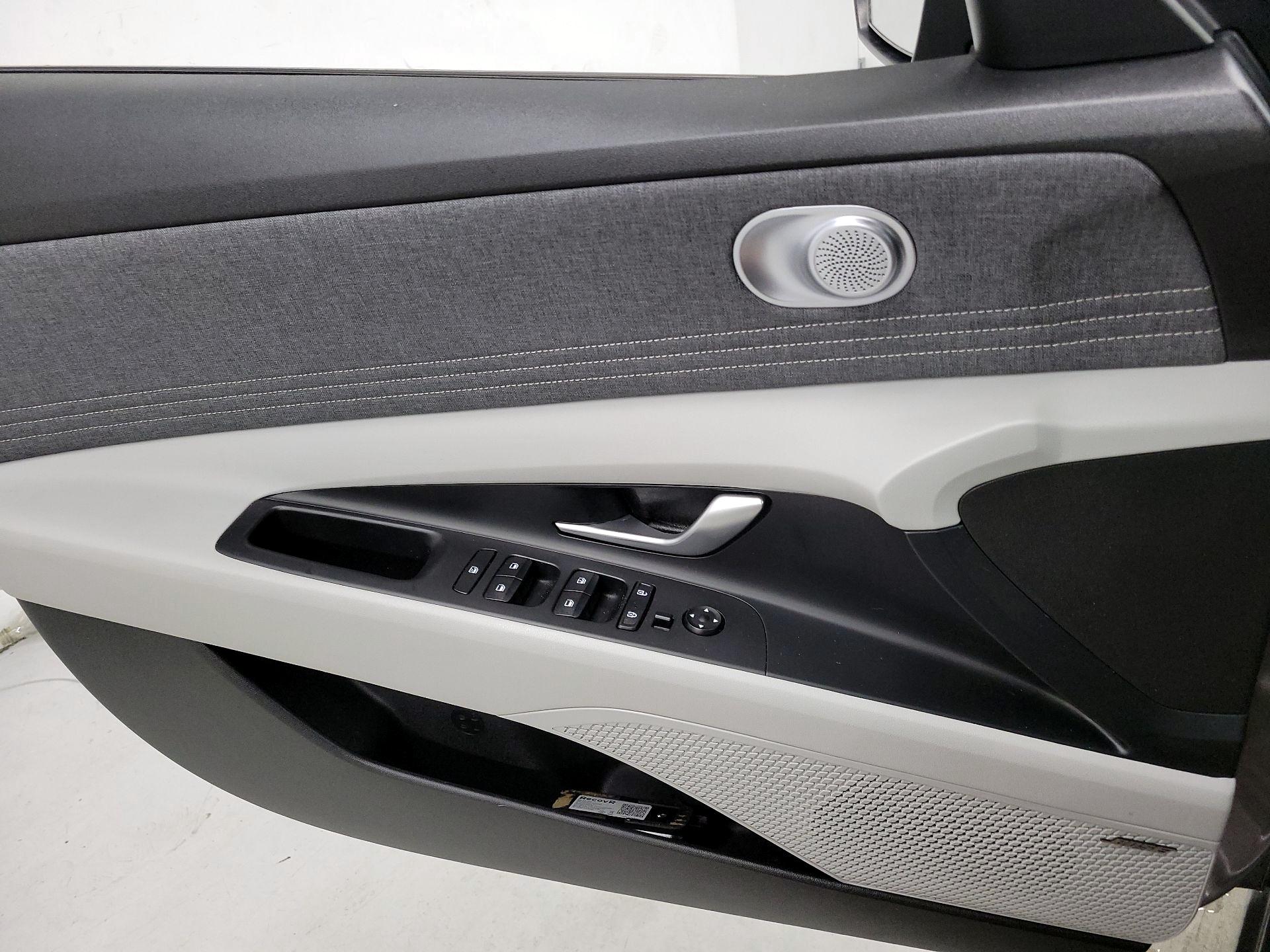 Thumbnail: 2023 Hyundai Elantra - 12