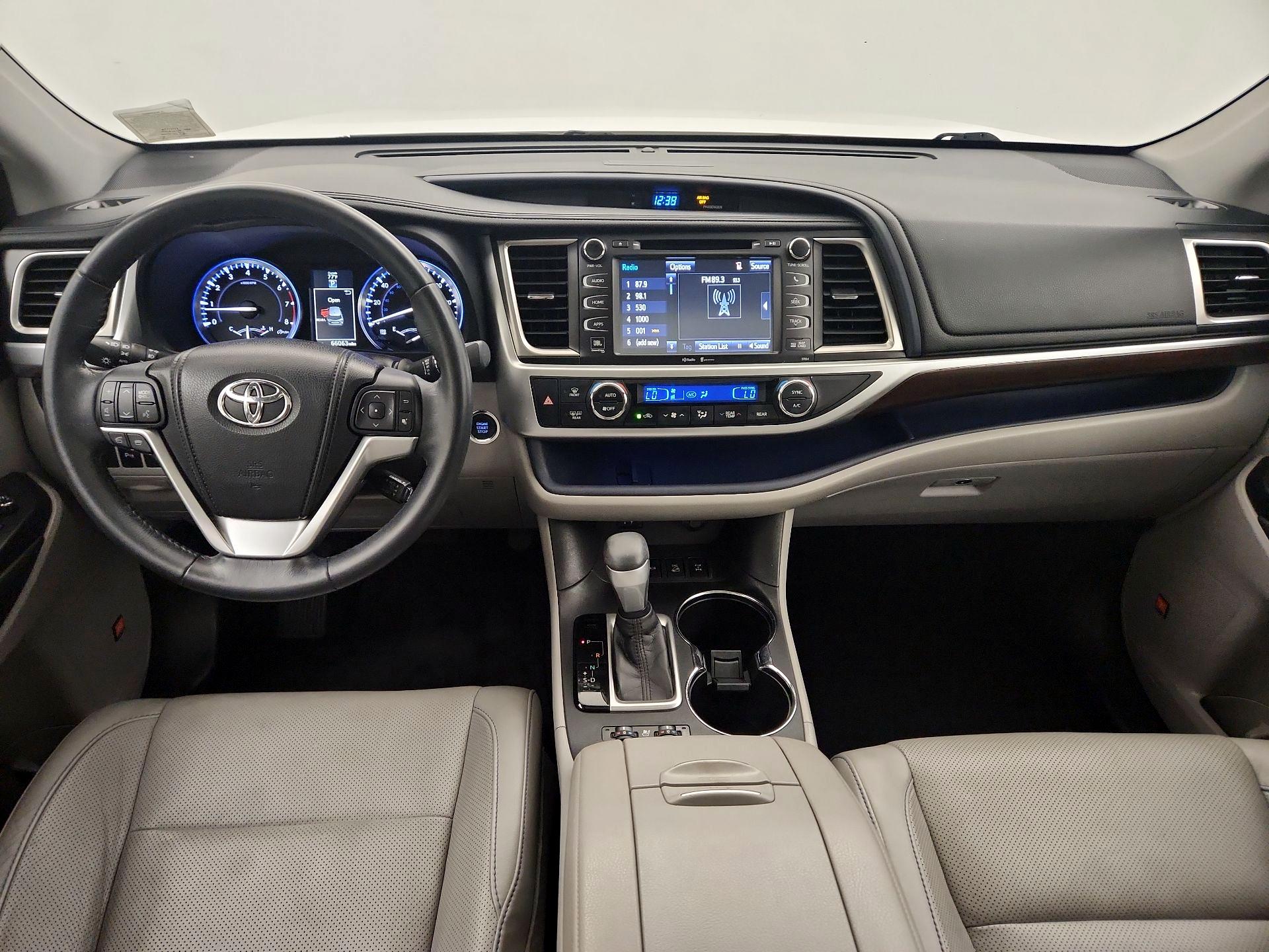 Thumbnail: 2014 Toyota Highlander - 9