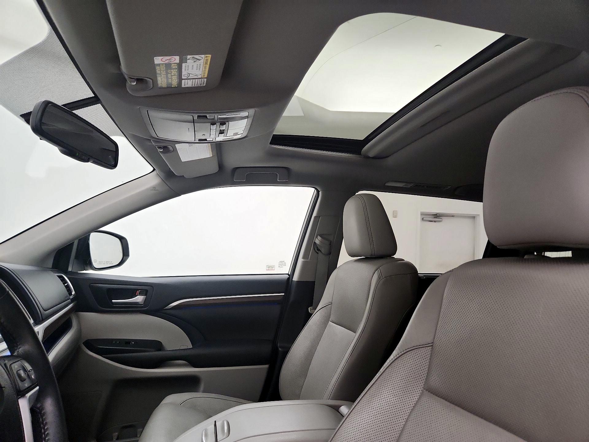 Thumbnail: 2014 Toyota Highlander - 19