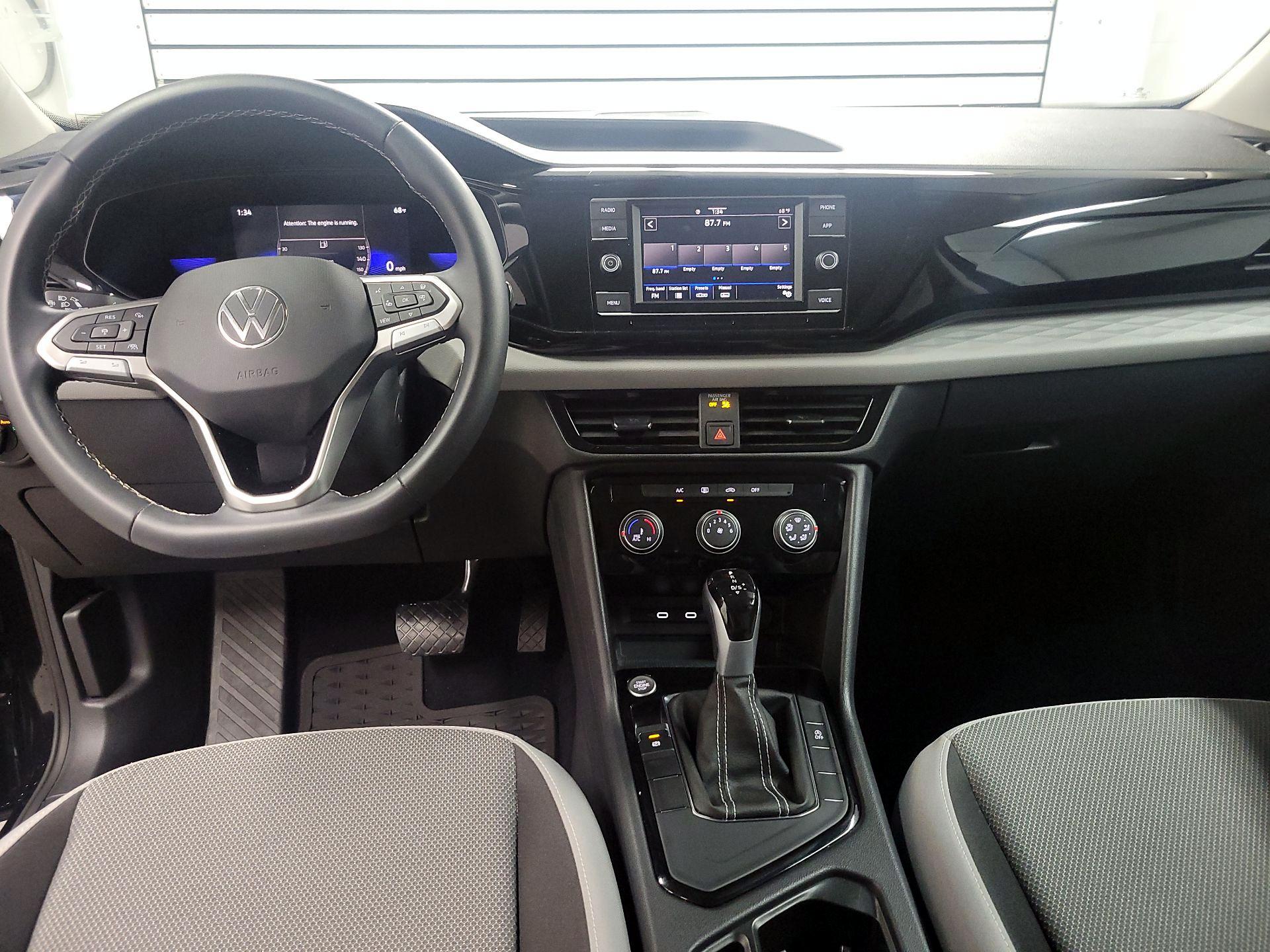 Thumbnail: 2023 Volkswagen Taos - 9