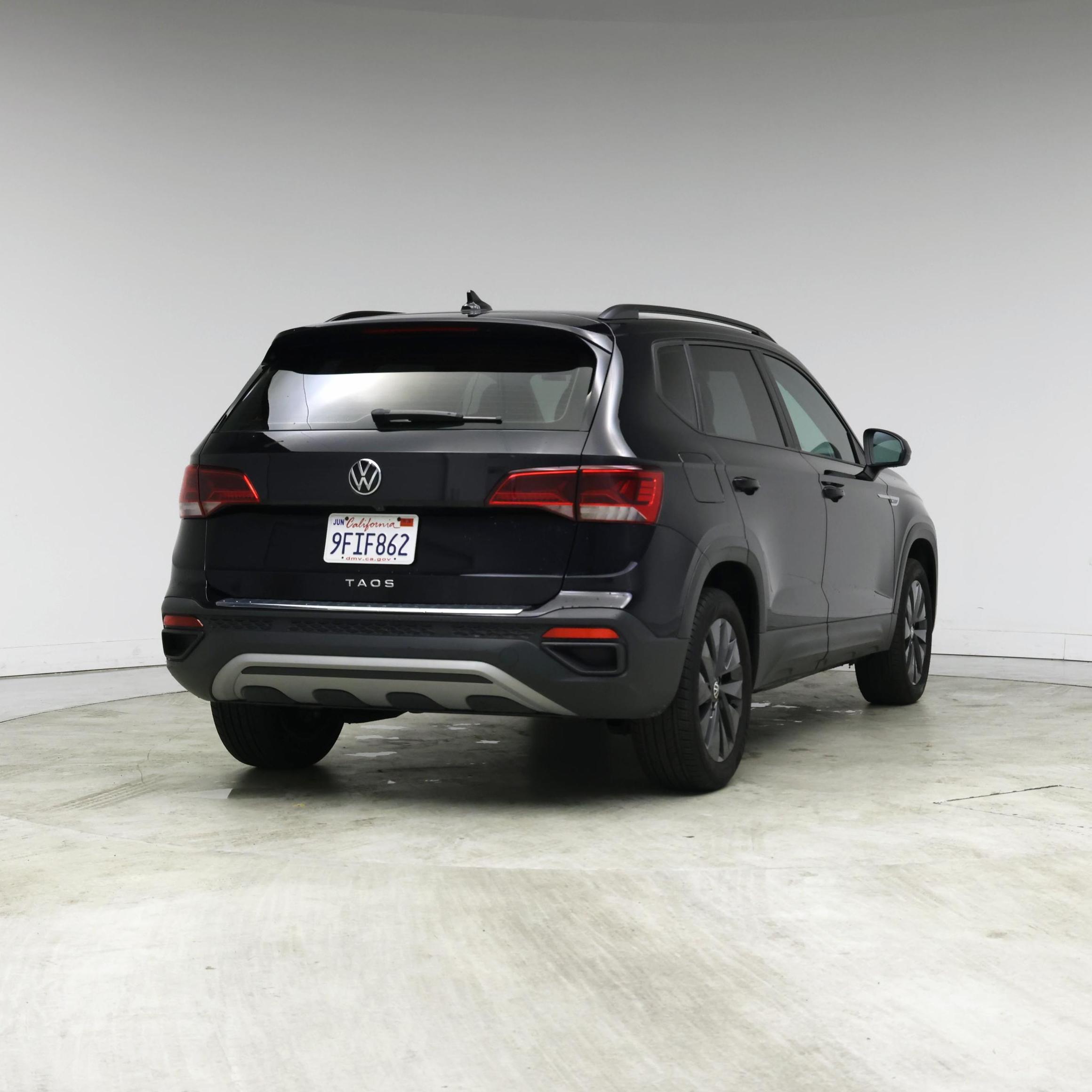 Thumbnail: 2023 Volkswagen Taos - 8